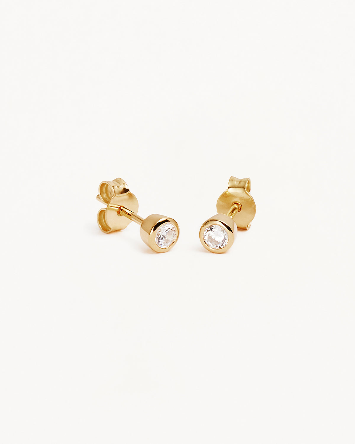 18K Gold Vermeil Radiant Crystal Stud Earrings for Women - Elegant & Hypoallergenic Jewelry Gift for Birthday, Anniversary & Special Occasions