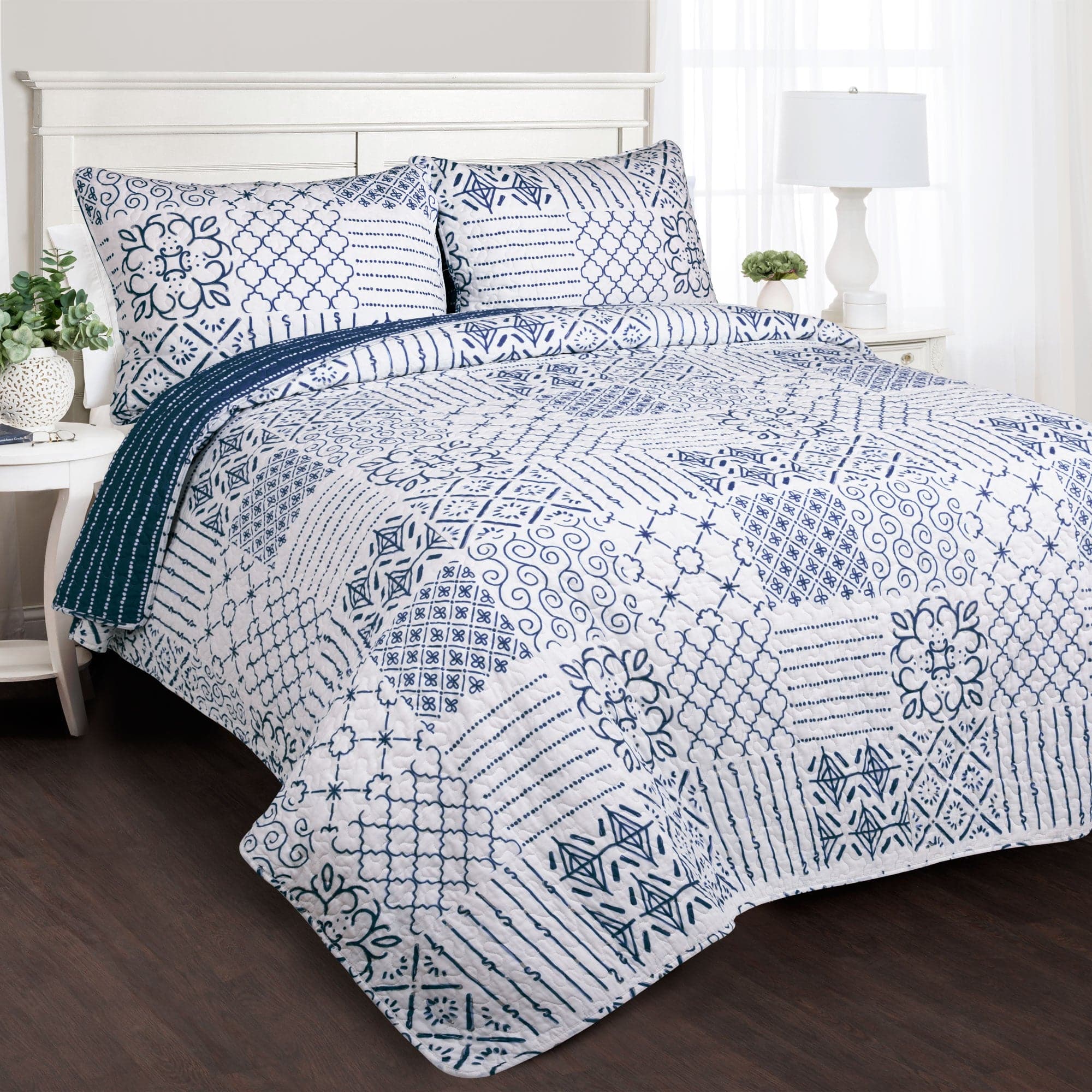 Monique 3-Piece Quilt Set - Queen Size Bedding, Soft Microfiber Comforter with Matching Pillow Shams - Perfect for Cozy Bedrooms & Guest Rooms