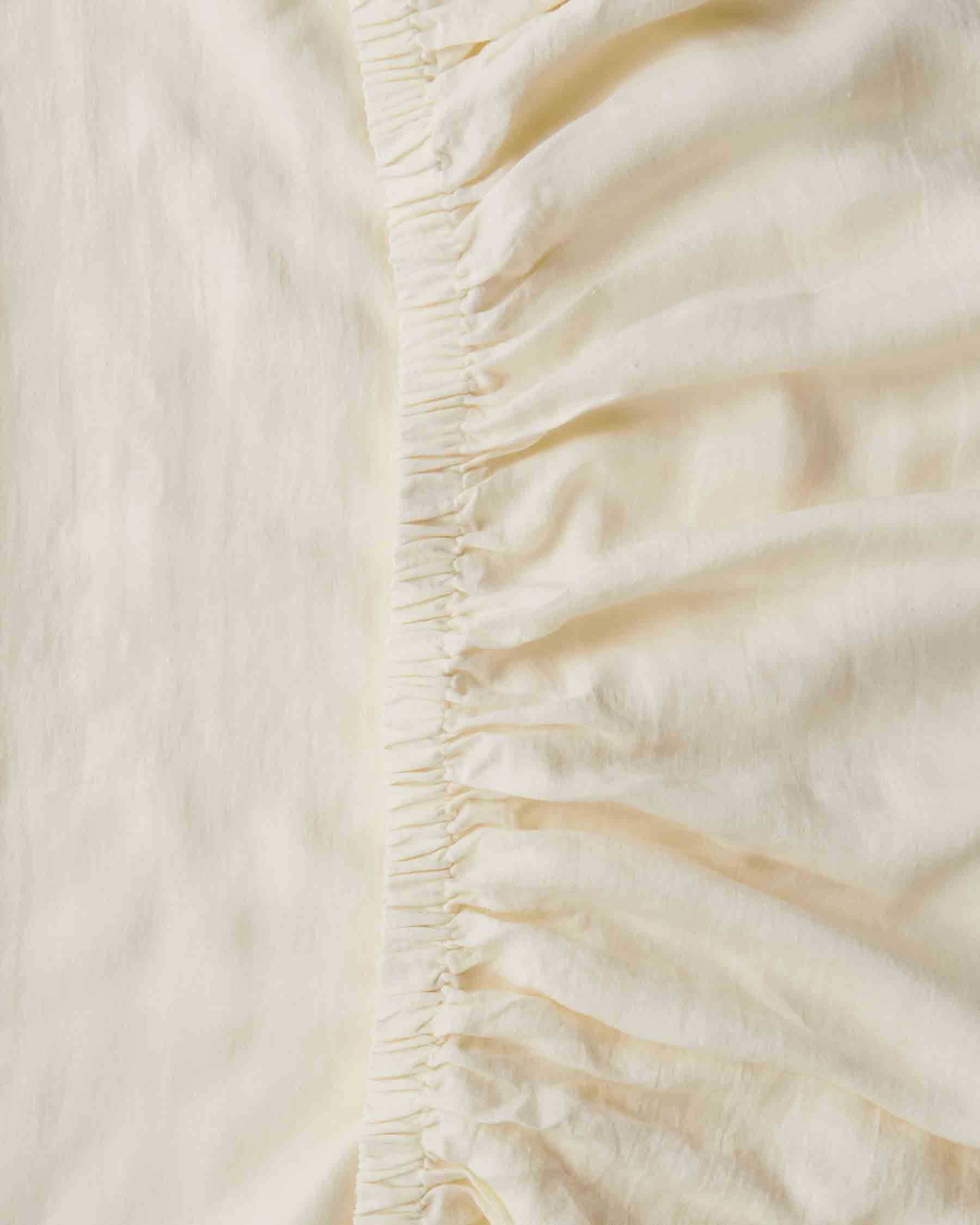 Premium Cloud Dancer Linen Fitted Sheet - Queen Size, Breathable & Wrinkle-Resistant - Perfect for Bedroom, Guest Room & Vacation Homes (US)