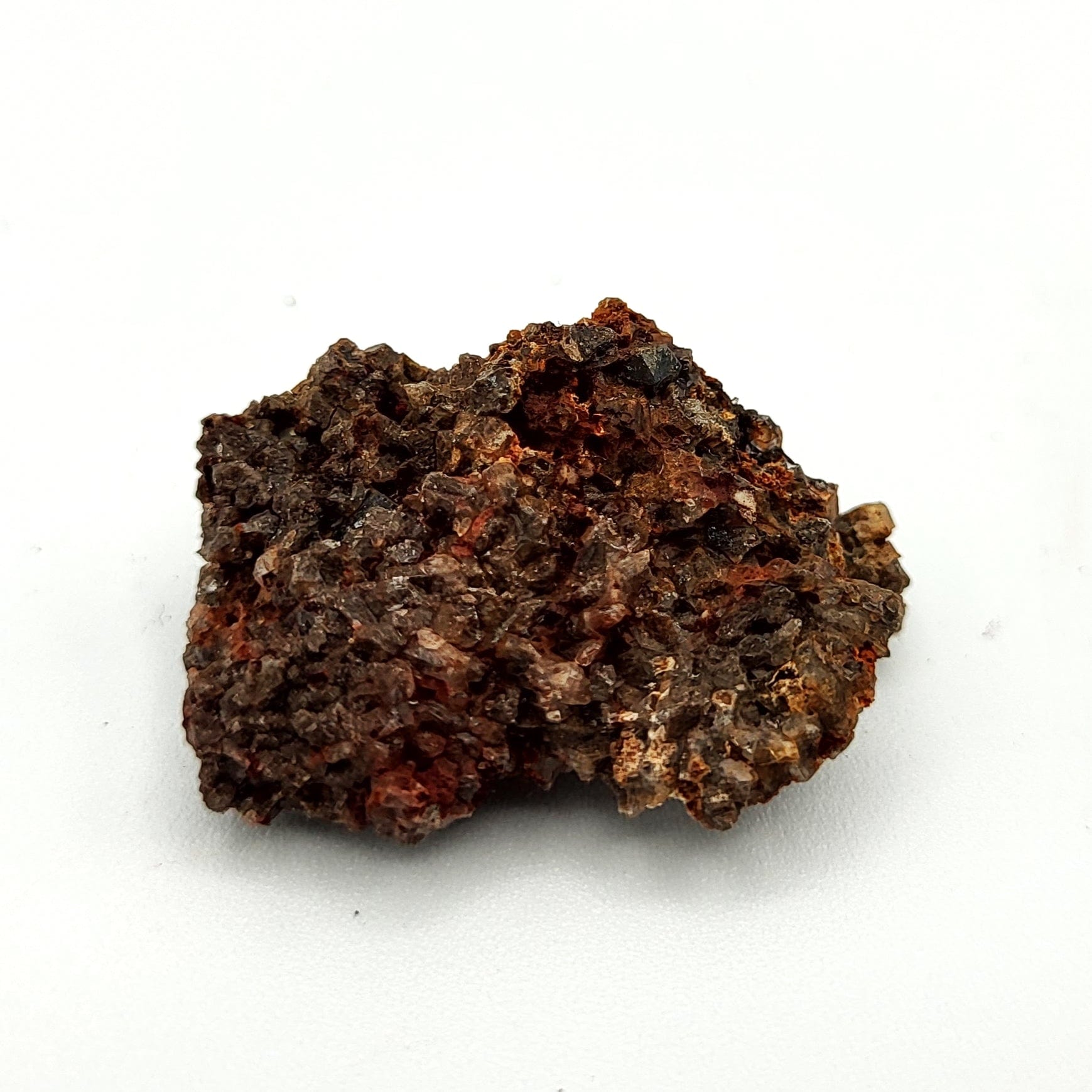 Natural Brookite & Magnetite Raw Stones for Healing, Meditation & Crystal Collection – Perfect for Energy Work, Home Decor & Spiritual Practices