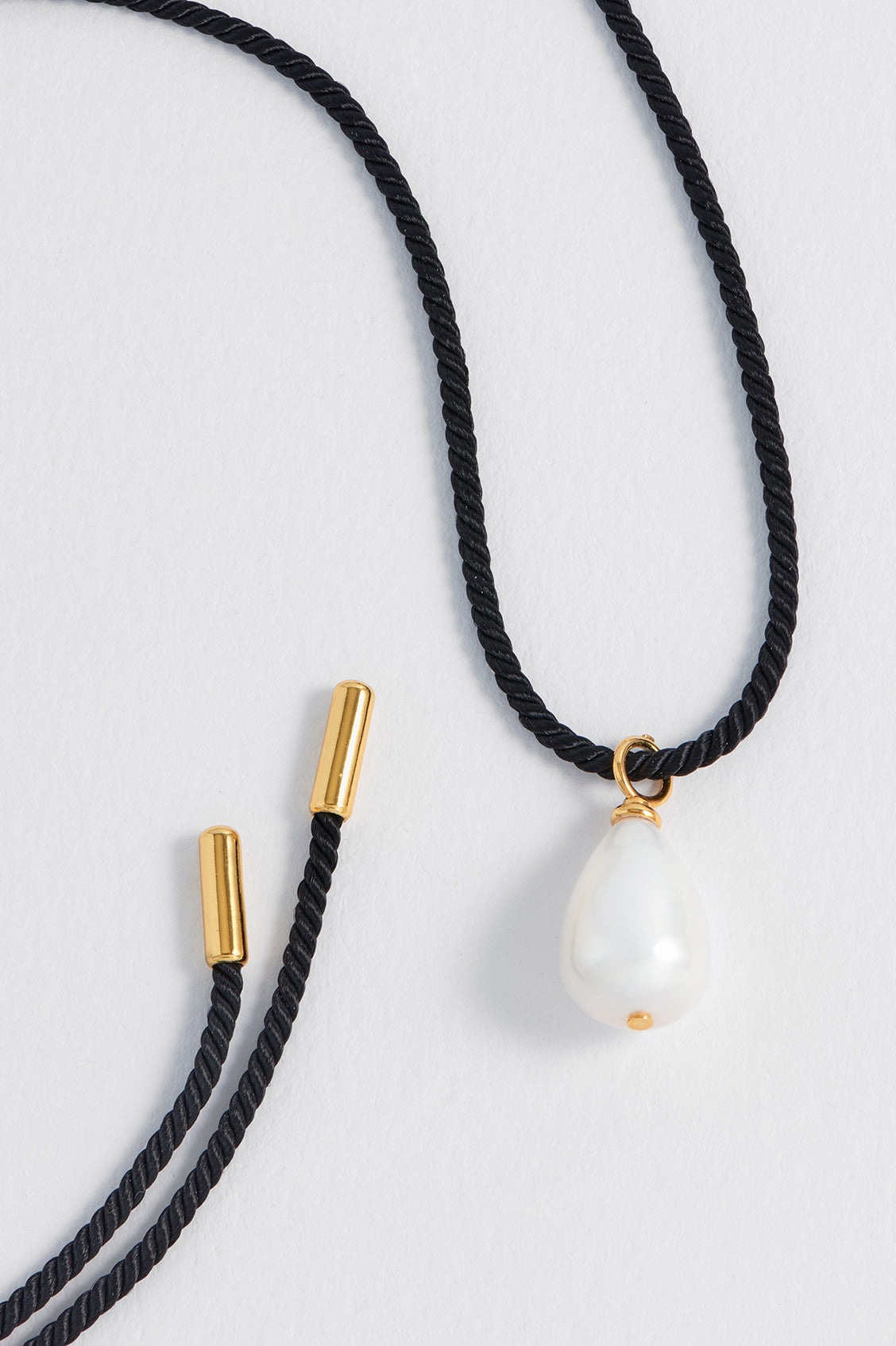 Elegant Pearl Drop Pendant Necklace for Women - Perfect for Weddings, Parties & Special Occasions