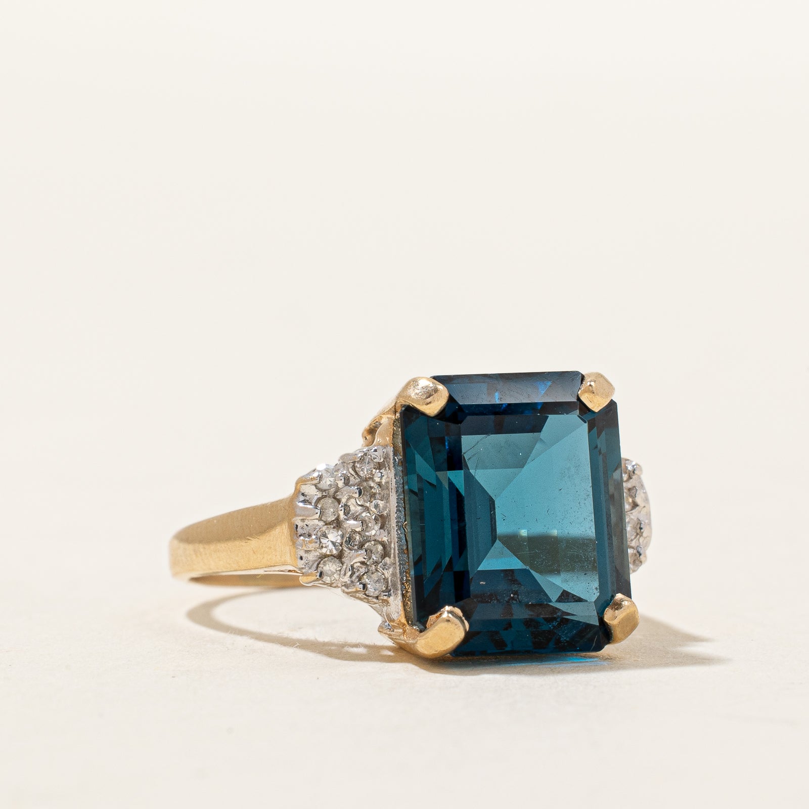 London Blue Topaz & Diamond Cocktail Ring - 8.50ct Oval Cut Gemstone with 0.09ctw Diamond Accents - Size 7 - Elegant Statement Jewelry for Evening Parties & Special Occasions