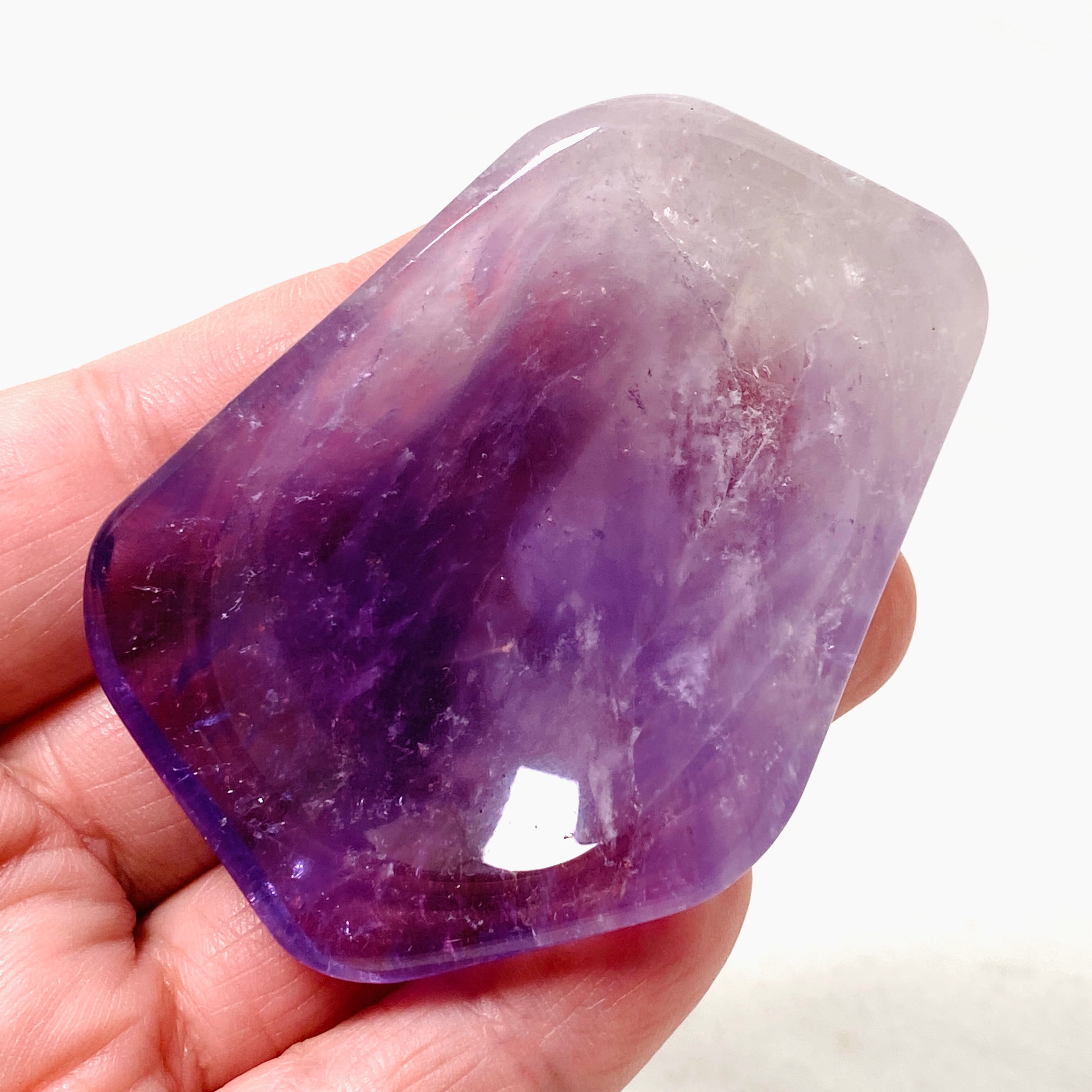 Amethyst Crystal Trinket Bowl - Handmade Natural Stone Jewelry Dish for Rings, Earrings & Keys - Perfect for Home Decor, Meditation & Gift Giving
