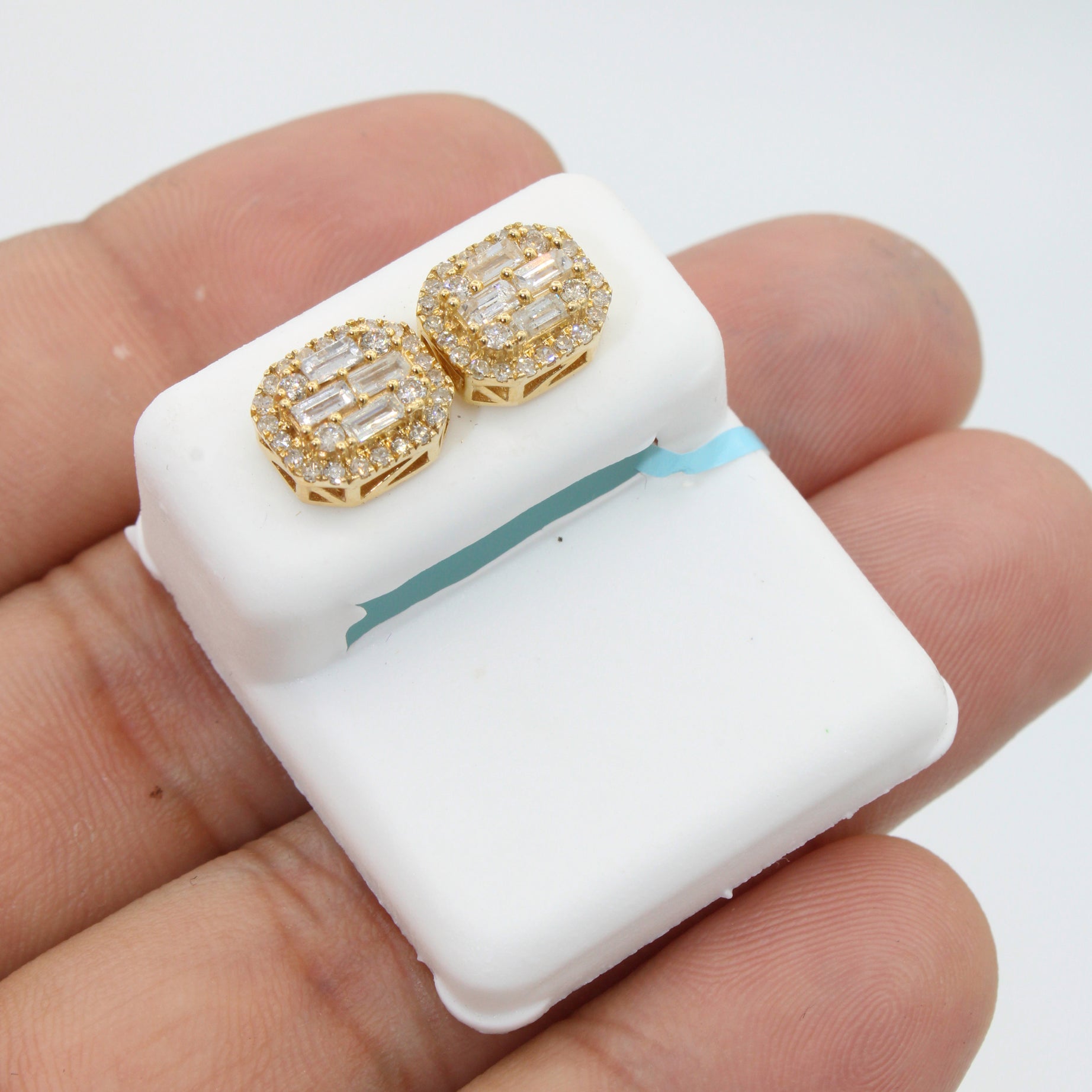 14K Gold VS Square Baguette Diamond Stud Earrings for Women - JTJ™ | Elegant Everyday Jewelry & Special Occasion Gift