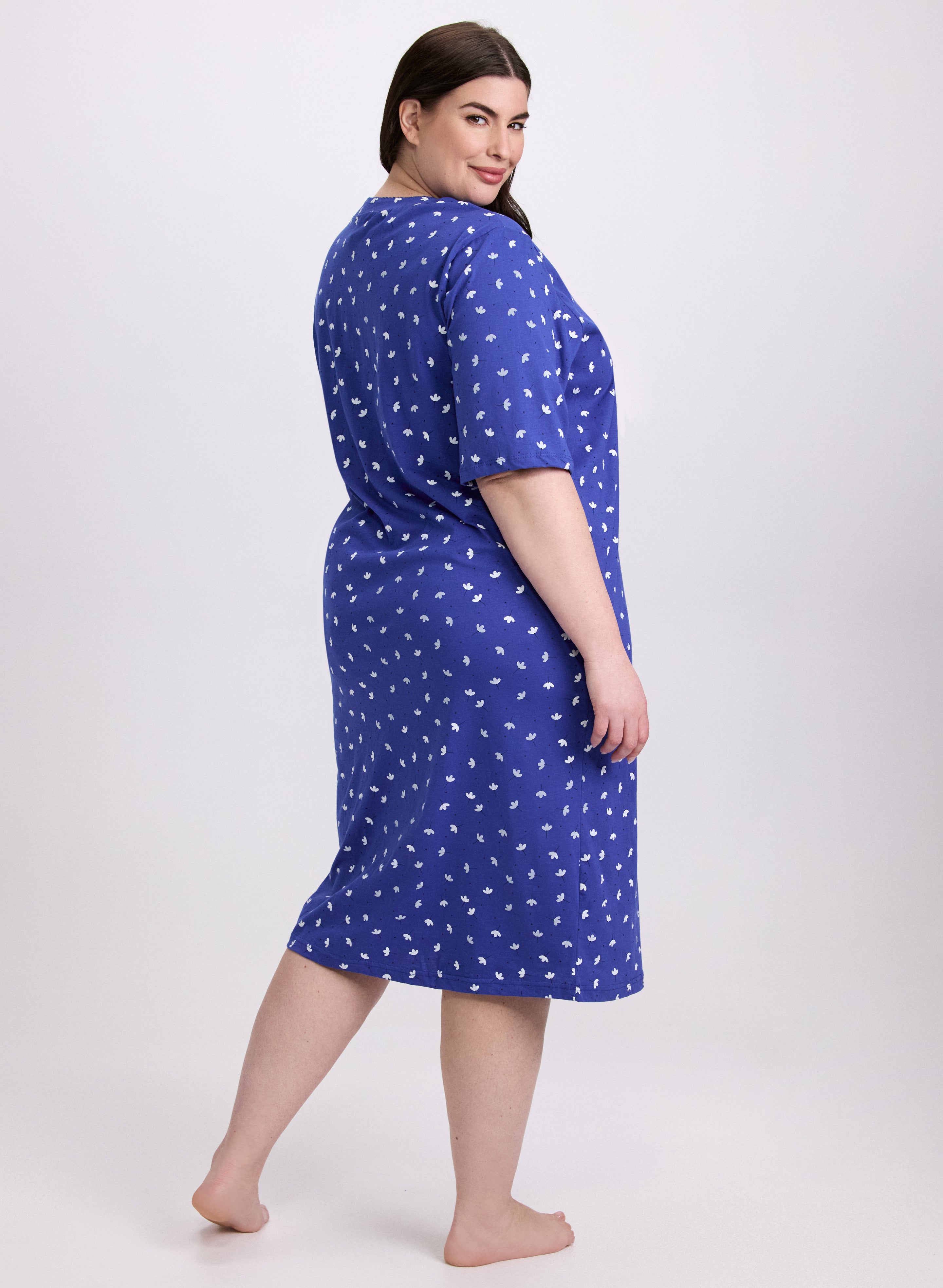 Floral Print Nightgown for Women - Soft & Comfortable Sleepwear - Perfect for Relaxing at Home or Sleeping - Elegant Floral Design