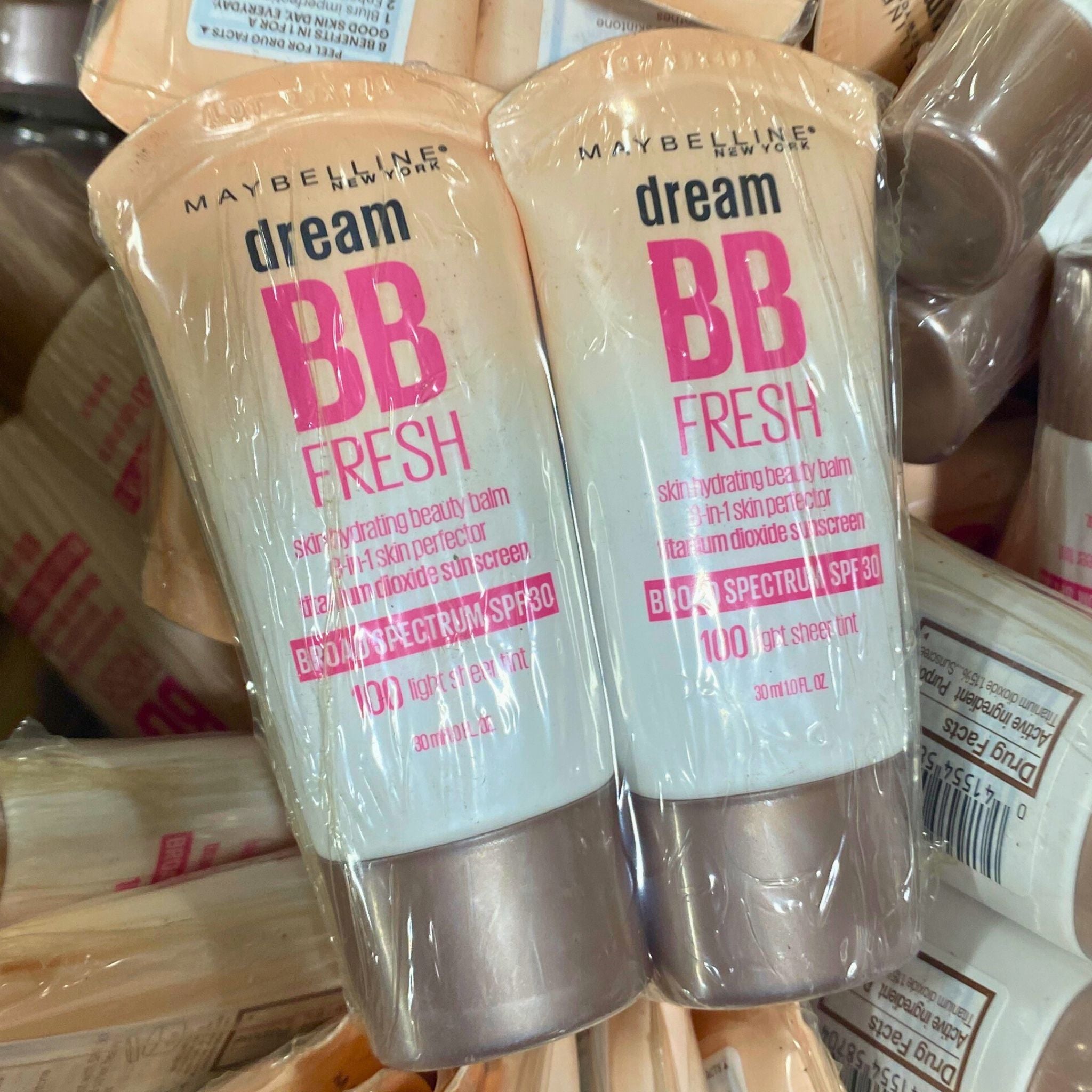 Maybelline Dream BB Fresh Skin Hydrating Beauty Balm SPF 30 - 8-in-1 Sheer Tint Broad Spectrum Protection (100 Pack) | Lightweight Daily Moisturizer & Makeup Base for Flawless Coverage - Perfect for Work, Travel & Everyday Glow