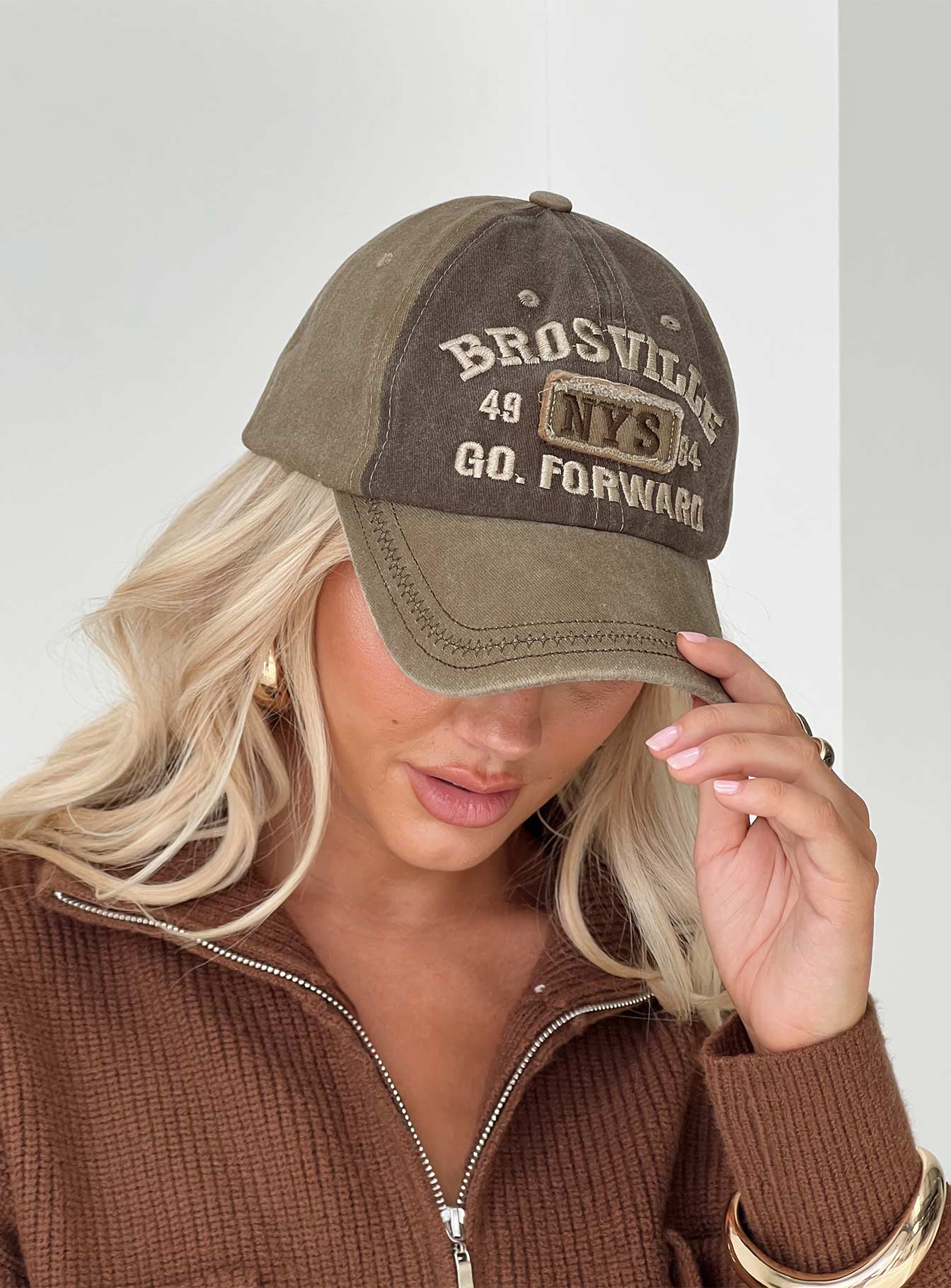 Adios Dad Cap - Adjustable Cotton Baseball Hat for Men & Women - Perfect for Casual Wear, Outdoor Activities & Sports