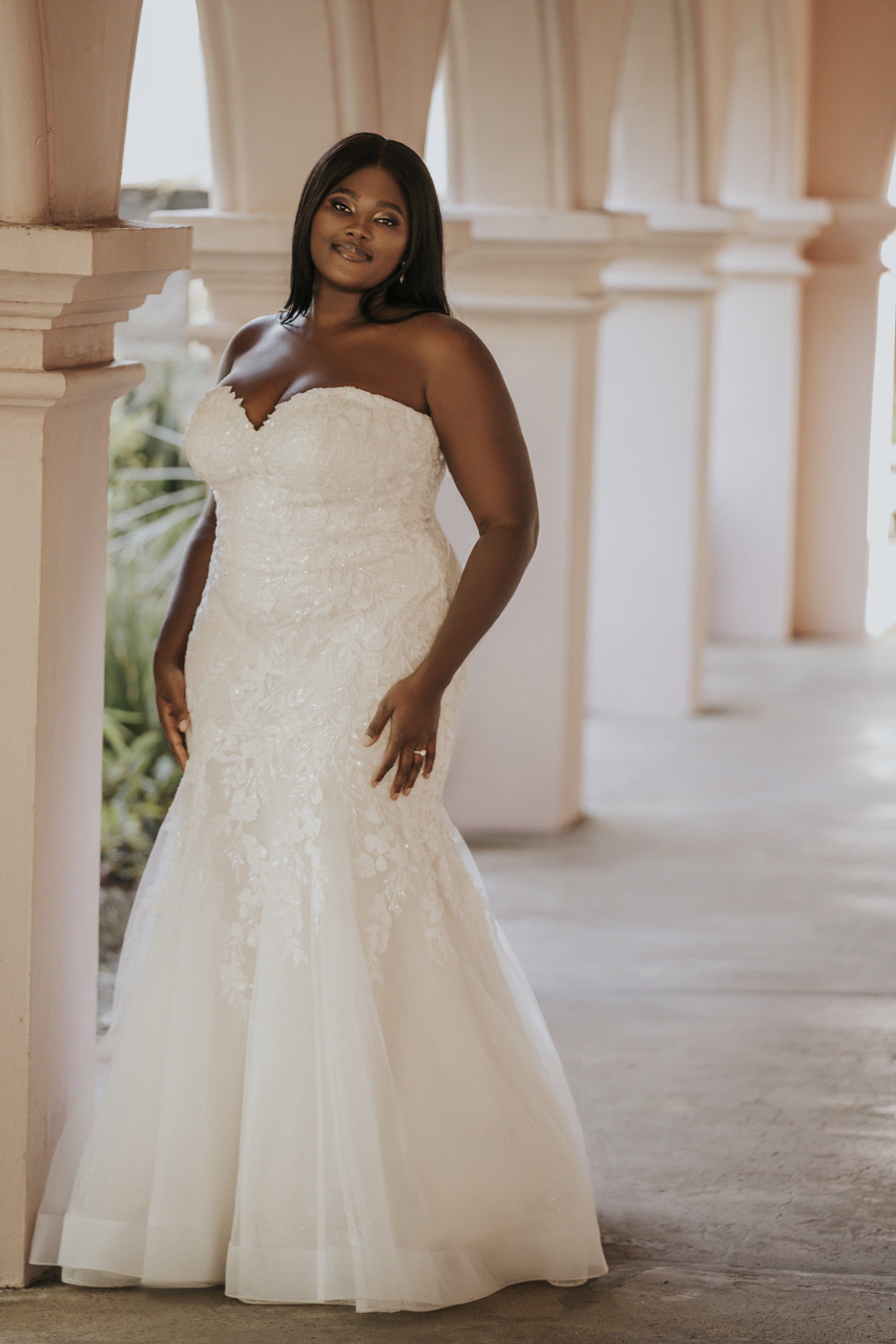 Allure 9960 Women's Plus Size 18 Formal Evening Gown - Perfect for Prom, Wedding, and Black Tie Events