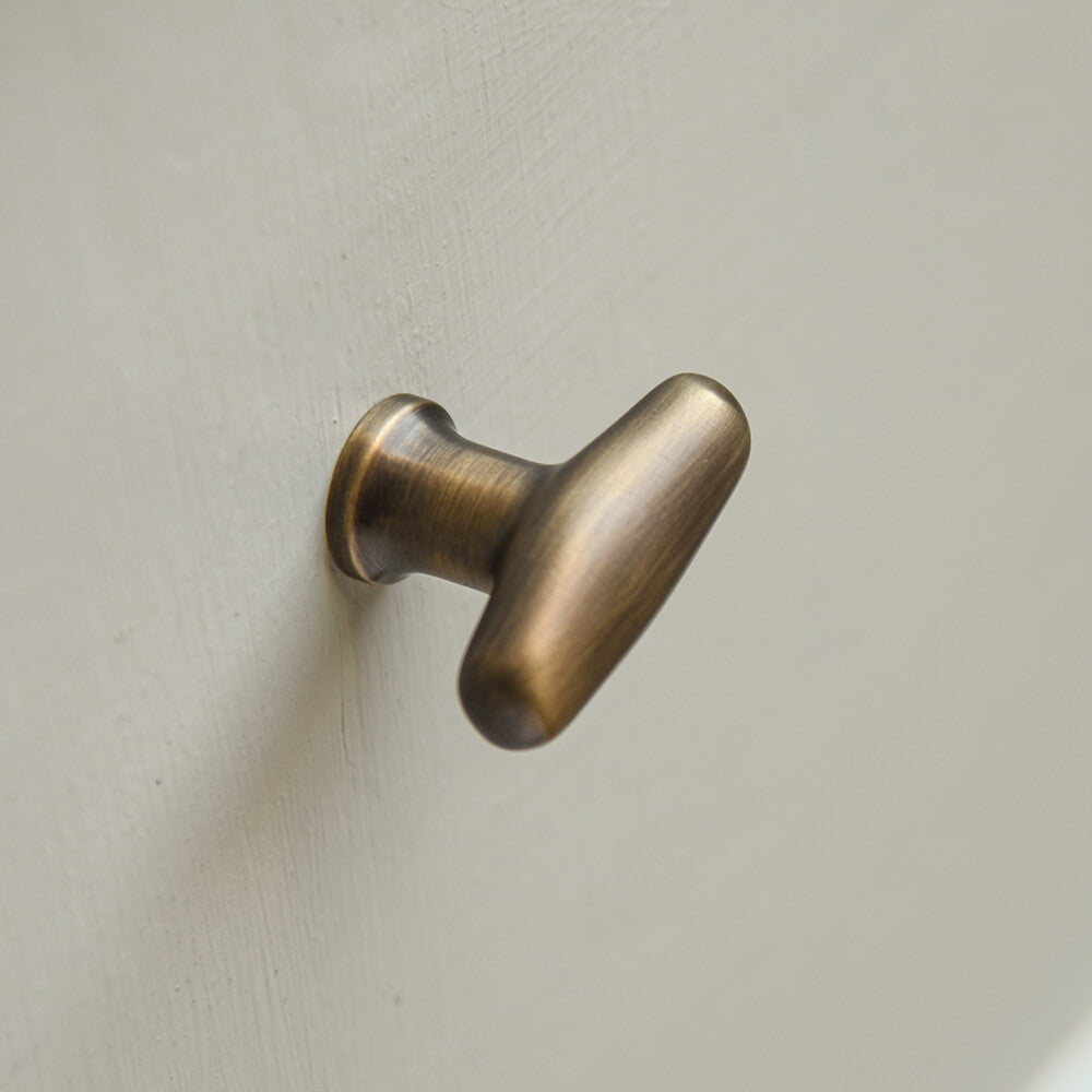 Vintage Antique Brass Cabinet Knobs - Elegant Drawer Pulls for Kitchen, Bathroom & Furniture (Set of 10) - Classic Hardware for Home Renovation & DIY Projects