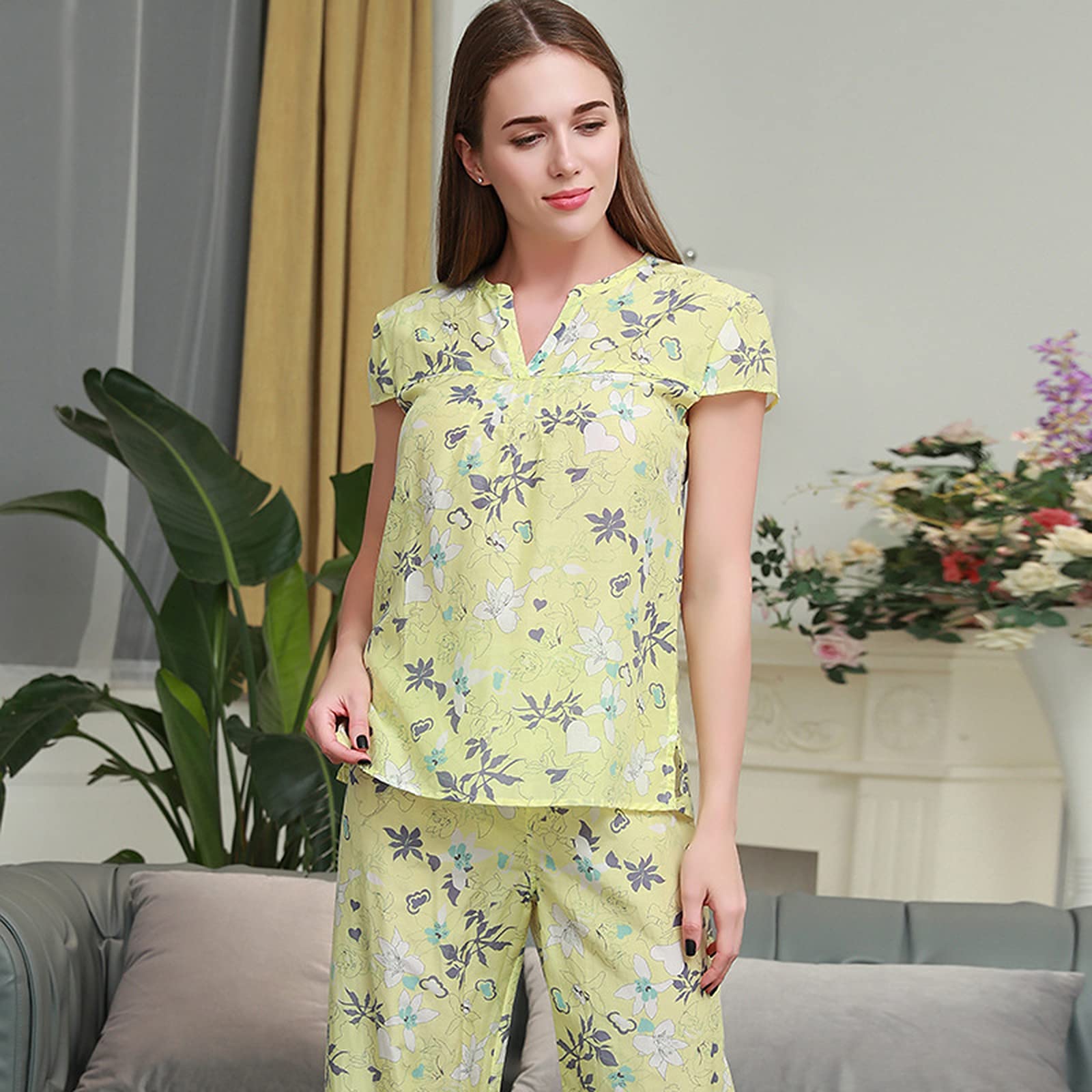 FMOGG Women's Satin Pajama Set - Short Sleeve Top & Shorts - Soft Spring Summer Sleepwear - Comfortable Home Loungewear for Women - Perfect for Relaxing, Sleeping & Vacation Wear