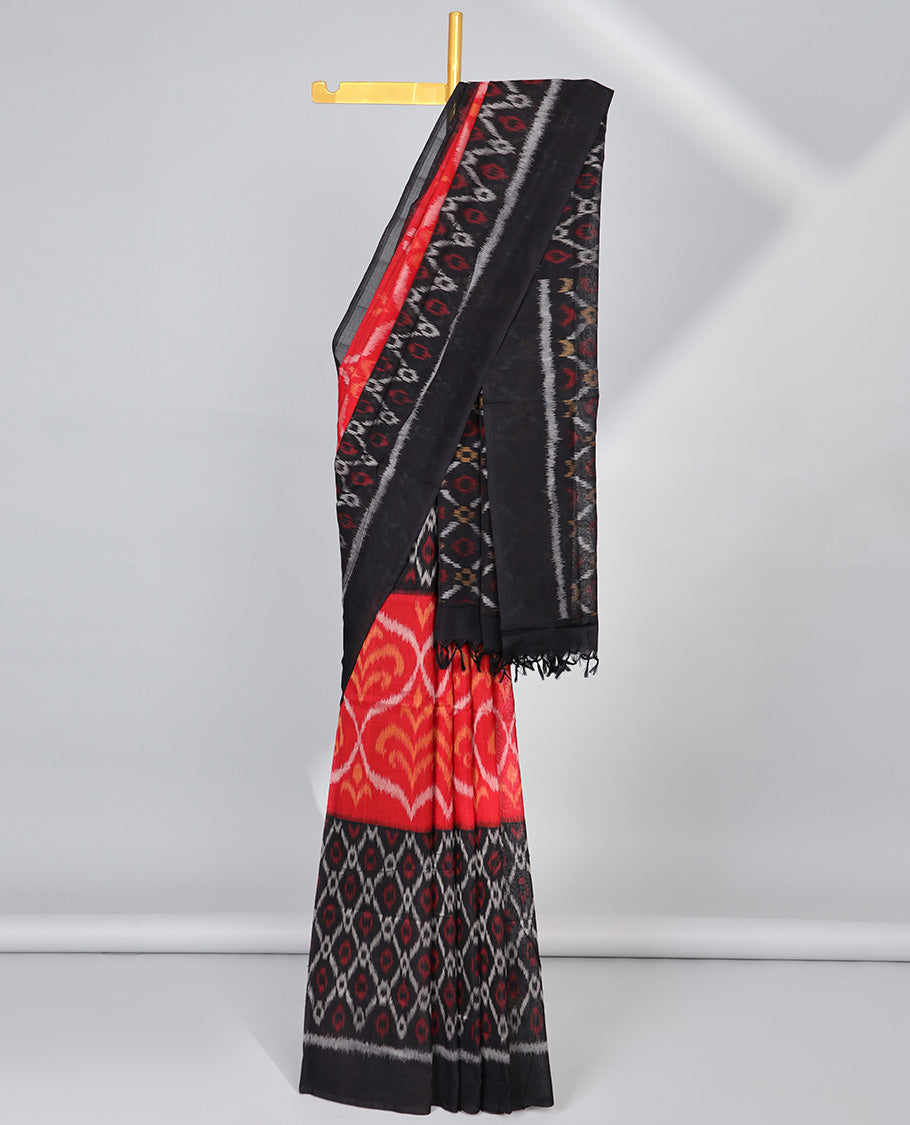 Stylish Black and Red Argyle Ikat Cotton Saree with Plain Border & Argyle Pallu - Perfect for Weddings, Parties, and Cultural Events