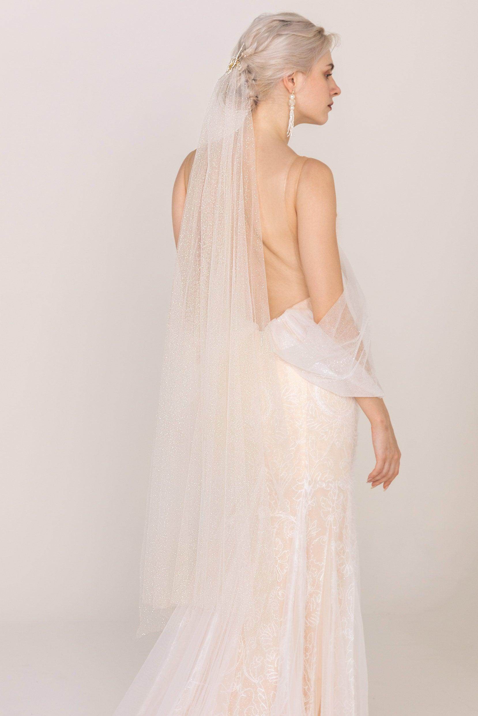 Elegant One-Tier Cut Edge Tulle Fingertip Wedding Veil with Beading (CV0255) - Perfect for Bridal Showers, Weddings & Formal Events