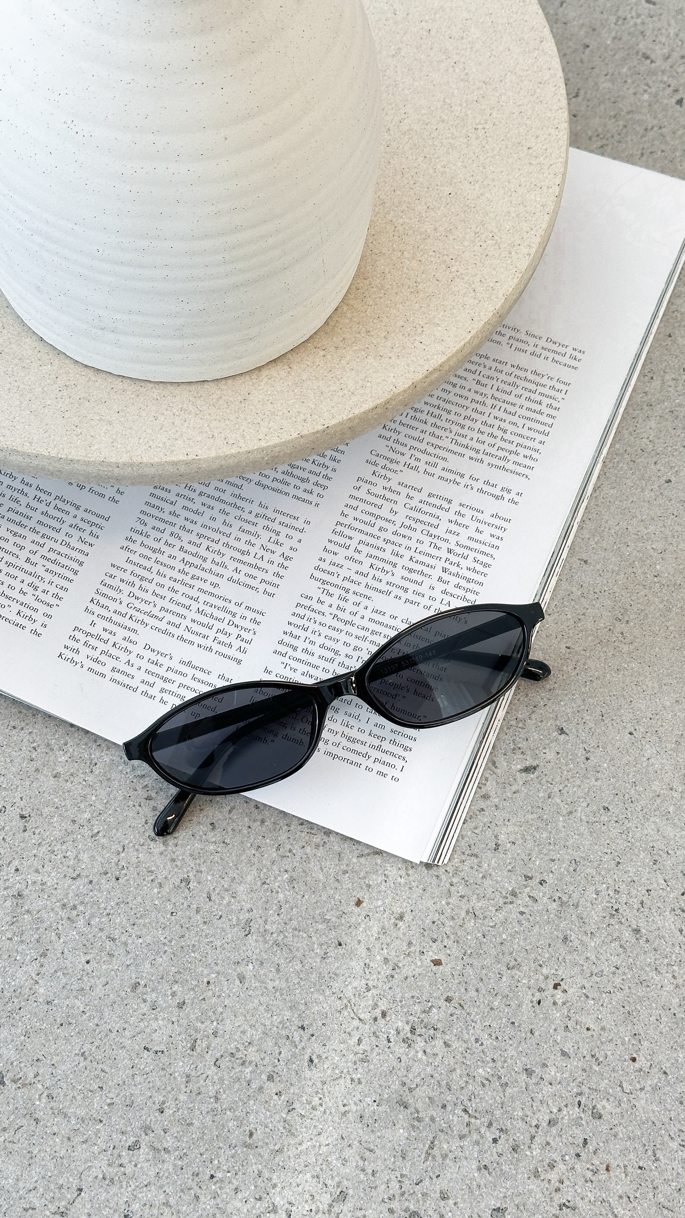 Amery Black Polarized Sunglasses for Men & Women - UV Protection, Fashionable & Lightweight - Perfect for Driving, Beach & Outdoor Activities