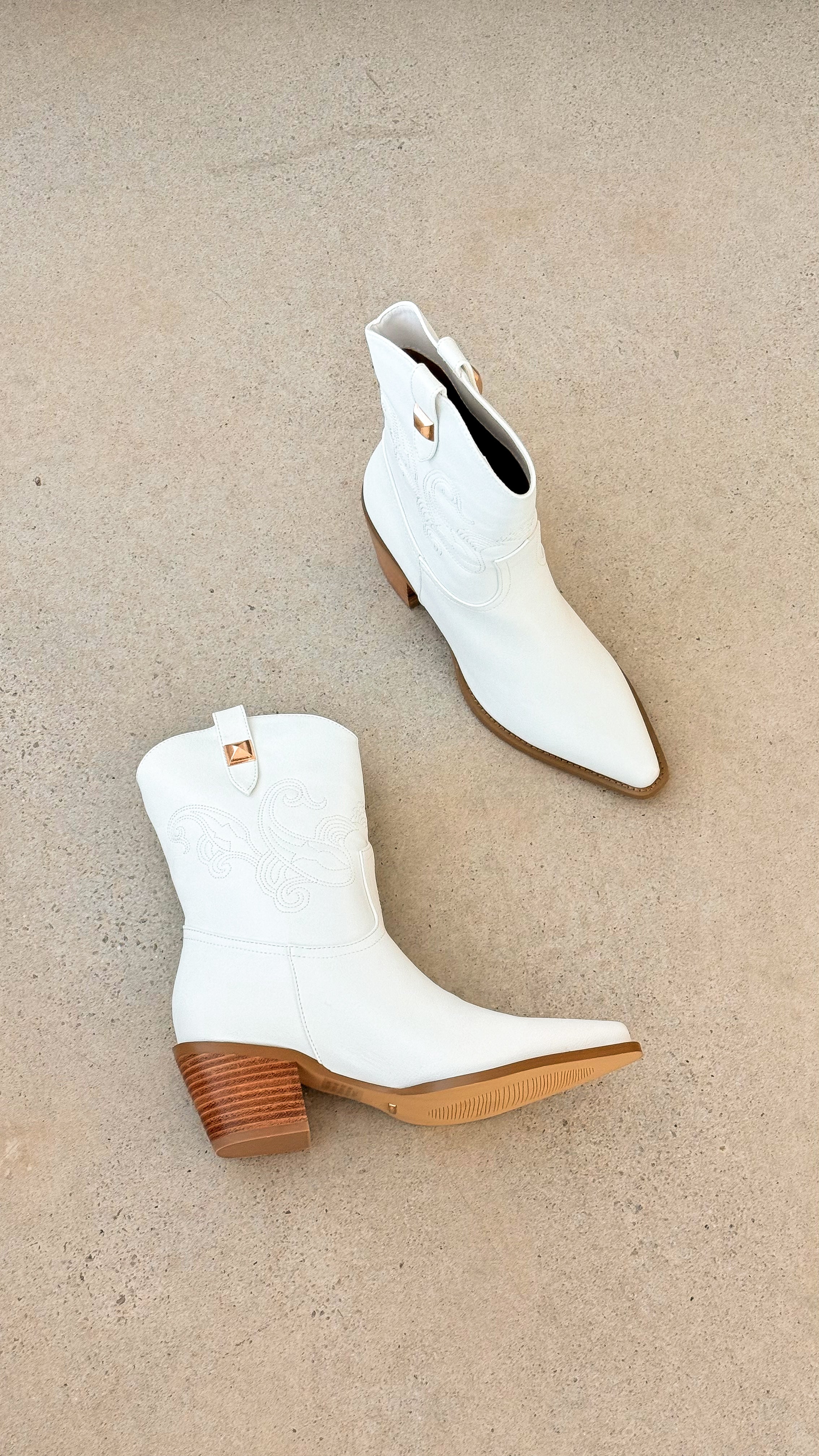 Darla Boots Women's White Ankle Boots - Stylish & Comfortable for Fall, Winter & Casual Outfits