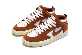 Nike SB React Leo Skateboarding Shoes - Dark Russet/Dark Russet White | Comfortable & Durable for Street Skating & Casual Wear