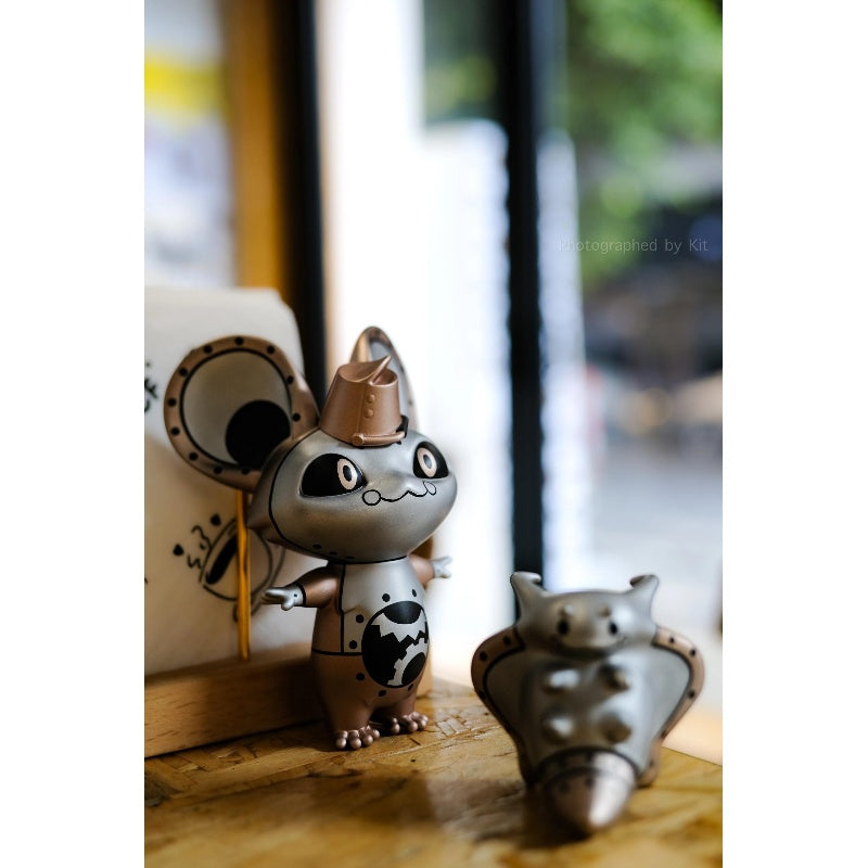 DIMOO Niko The Tin Man Limited Edition Collectible Figure - Perfect for Home Decor, Office Display, and Gift Giving