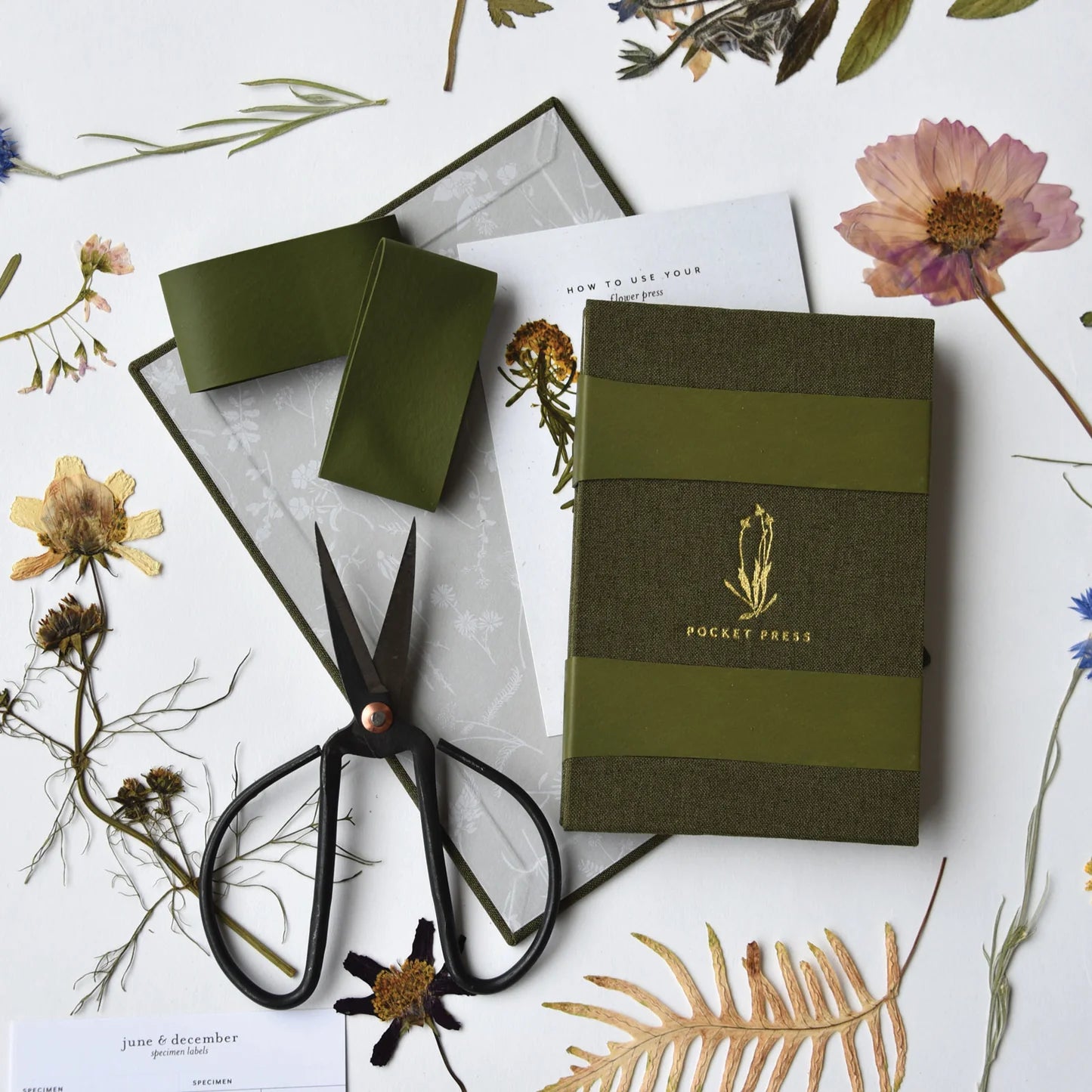 Portable Flower Press Kit for Drying & Preserving Flowers - Perfect for DIY Crafts, Scrapbooking & Nature Lovers
