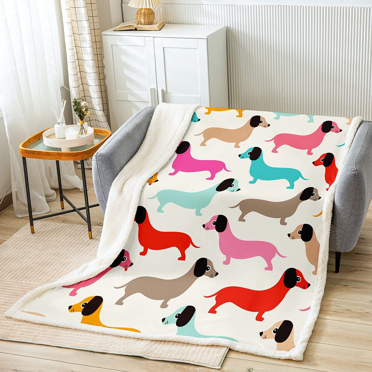 Soft Reversible Dachshund Dog Fleece Blanket 60x80 Inches - Cozy Sherpa Flannel Throw for Kids, Women & Men - Cute Cartoon Sausage Dog Design - Perfect for Bed, Couch, Sofa & Baby Nursery - Warm Gift for Dog Lovers