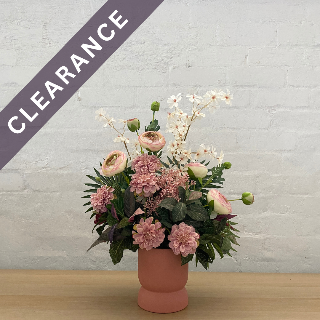 Ex-Rental Artificial Floral Arrangement in Dusty Pink & White - Ceramic Vase Home Decor for Living Room, Wedding Centerpiece, Office Desk Decor
