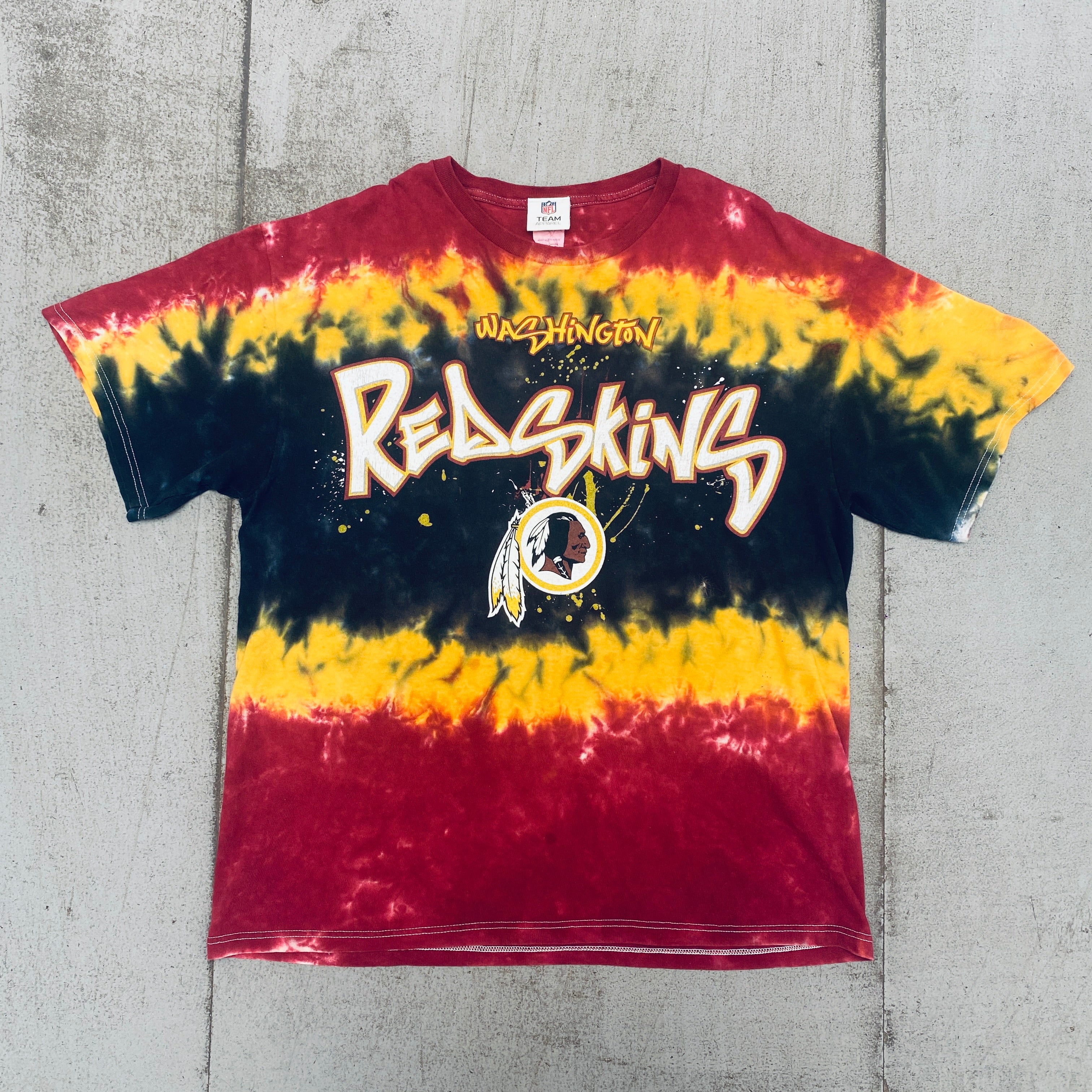 Washington Redskins Vintage 2000s Tie Dye Graphic Spellout T-Shirt (Large) - Perfect for Game Day, Concerts & Retro Fashion Lovers