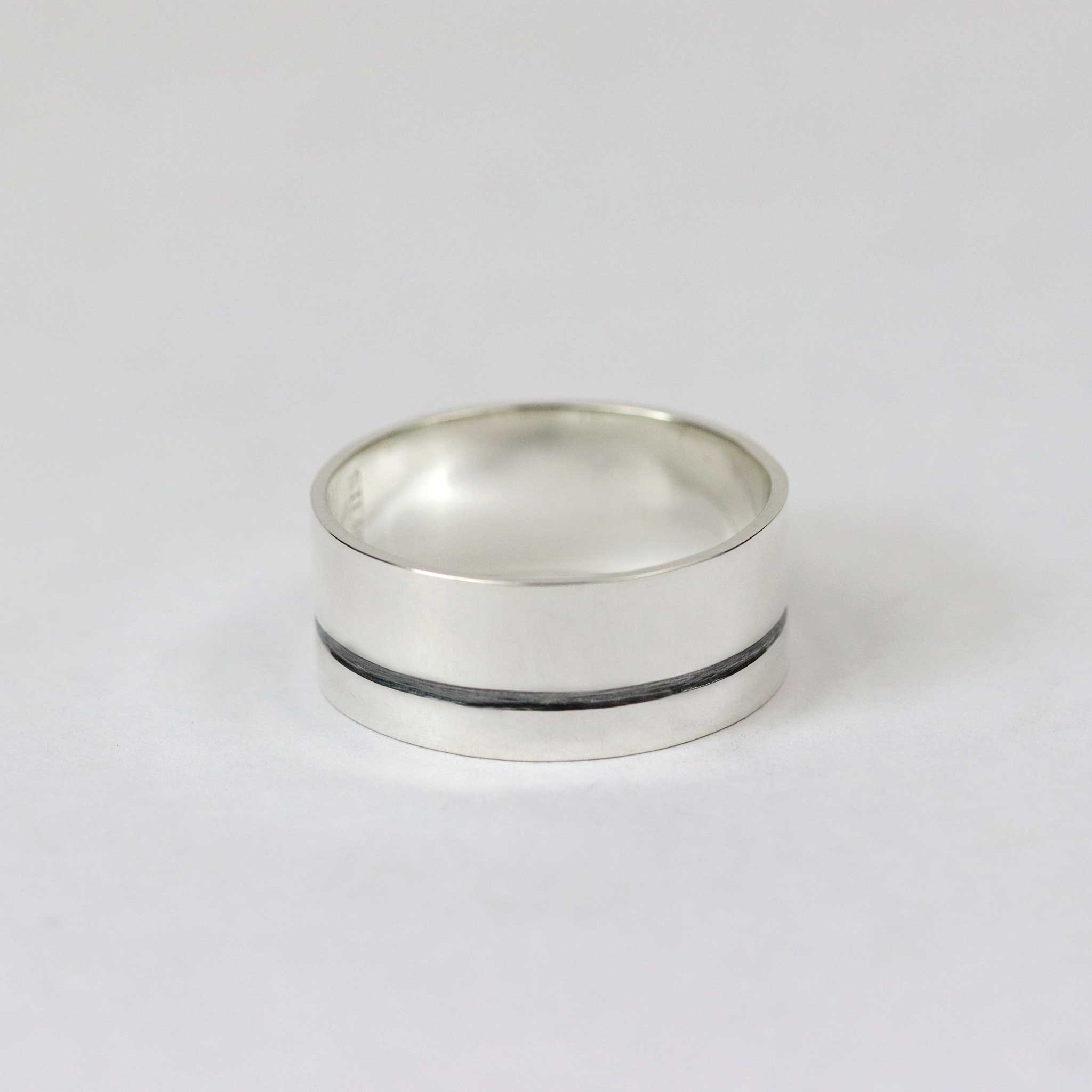Grooved Wedding Band Ring for Men & Women - Elegant & Comfortable Wedding Jewelry - Perfect for Engagements, Anniversaries & Special Occasions