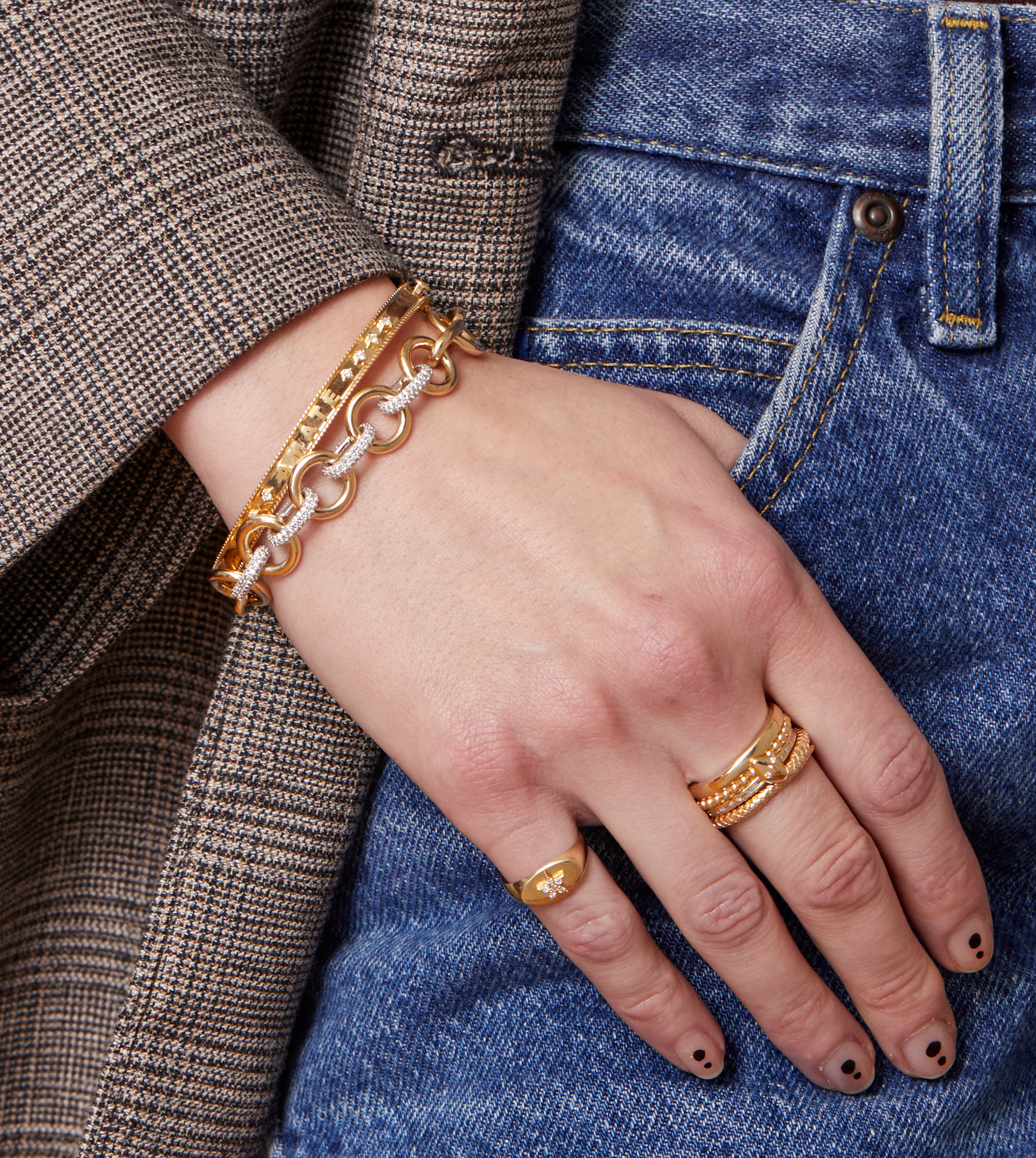 Stylish Oversized Pave Mixed Link Bracelet for Women - Elegant Fashion Jewelry Gift for Birthday, Anniversary & Special Occasions