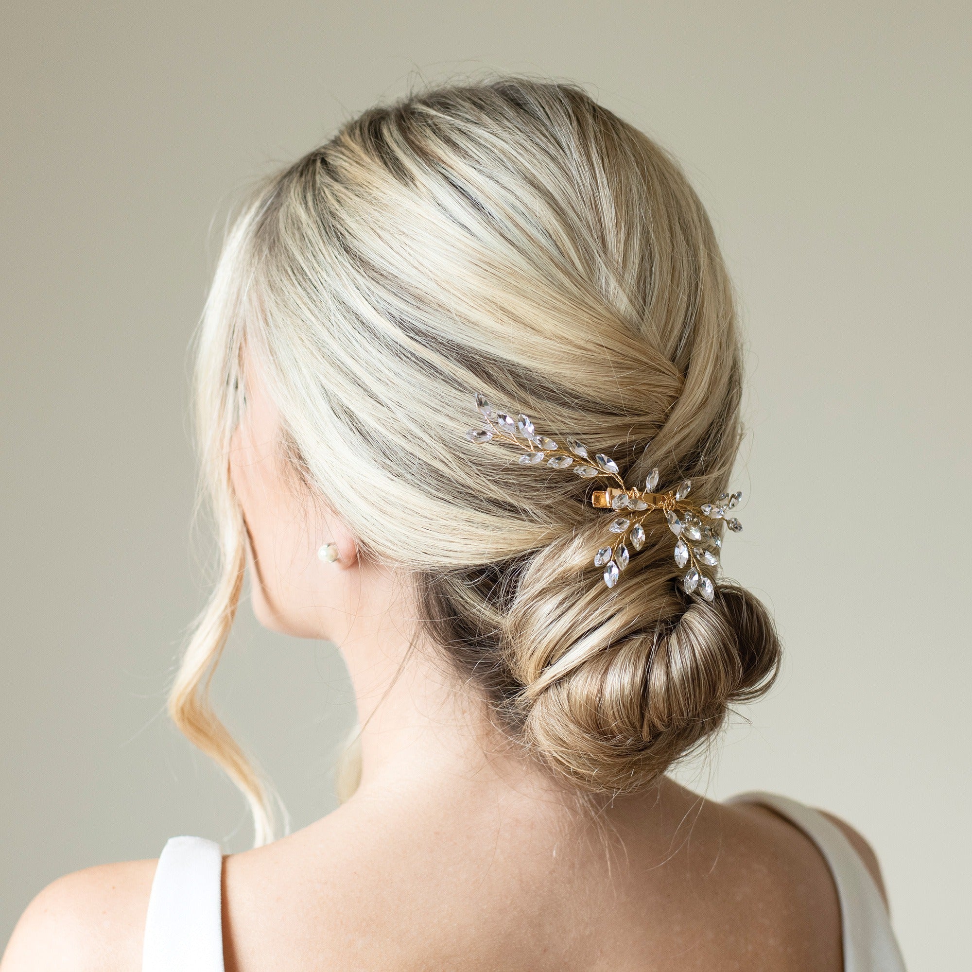 Golden Glimmer Crystal Hair Clip - Sparkling Hair Accessory for Women & Girls (Perfect for Weddings, Parties & Everyday Glam)