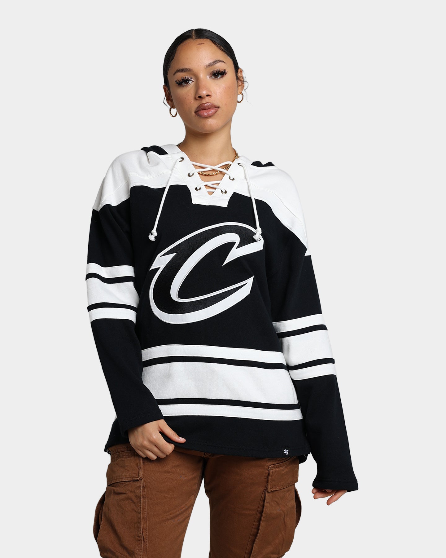 47 Brand Cleveland Cavaliers Superior Lacer Hoodie - Men's NBA Basketball Pullover Sweatshirt (Jet Black) - Perfect for Game Day, Casual Wear & Street Style
