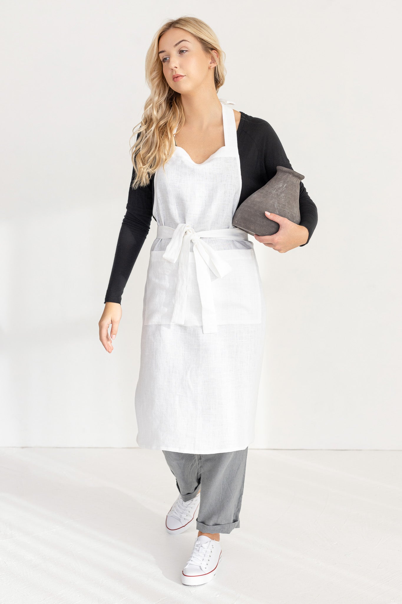 Premium White Linen Bib Apron - Adjustable & Durable Kitchen Apron for Cooking, Baking, BBQ & Restaurant Use