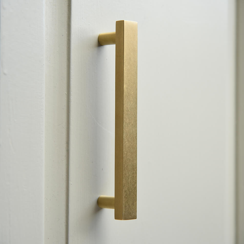 Vintage Brass Cuboid Cabinet Pull Handle - Classic & Durable Hardware for Kitchen Cabinets, Dressers & Furniture Drawers - Perfect for Home Renovation & DIY Projects