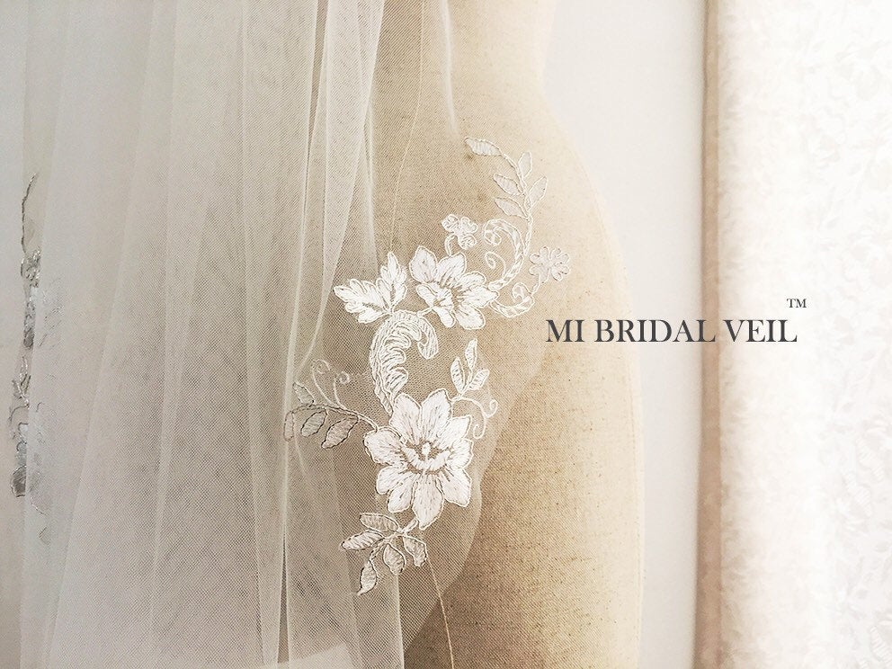 Elegant Silver Lace Applique Fingertip Wedding Veil for Bride - Perfect for Church Ceremonies, Outdoor Weddings & Bridal Photography