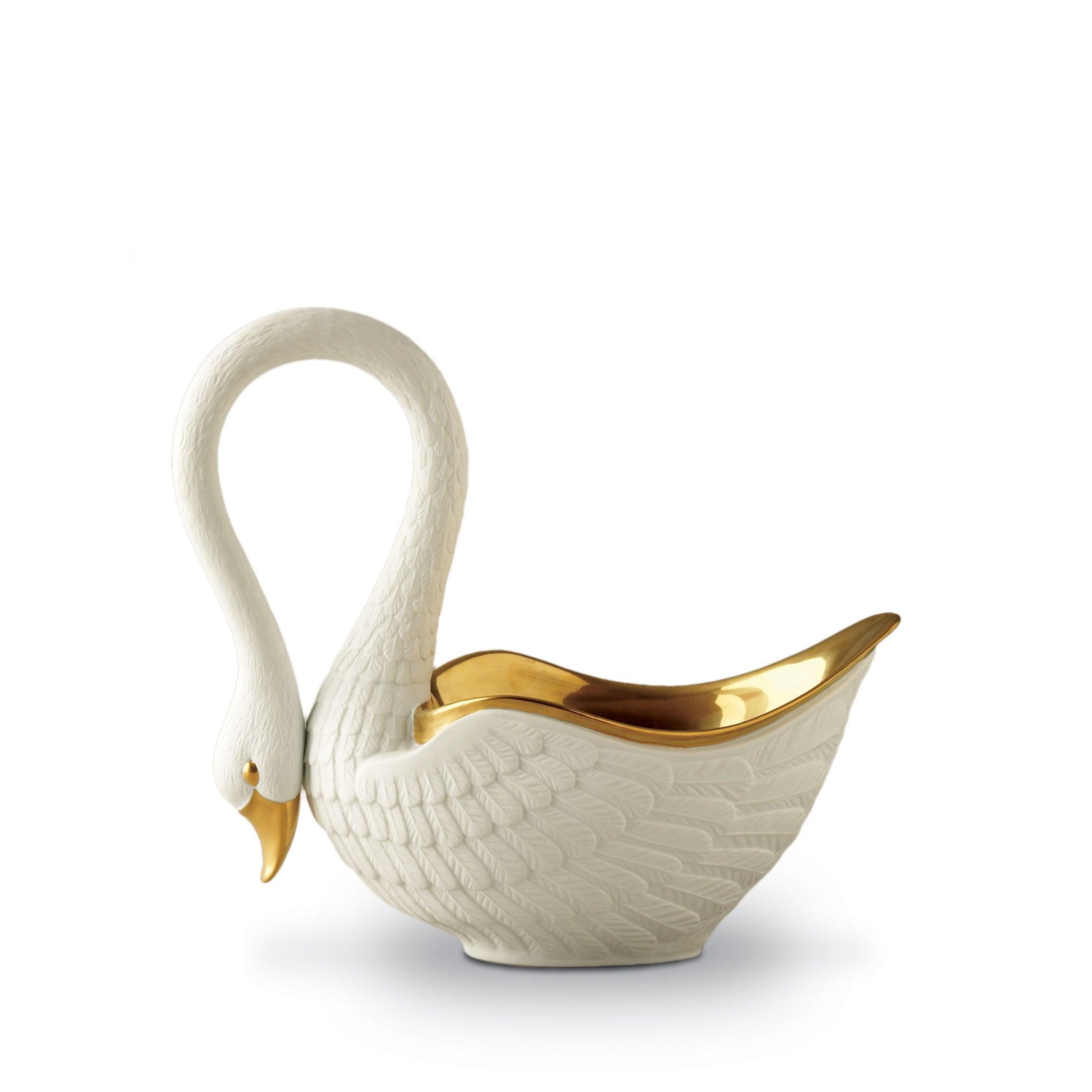 Elegant White Swan Bowl - Medium Size Ceramic Serving Bowl for Soup, Salad, and Dessert - Perfect for Dining, Entertaining, and Home Decor