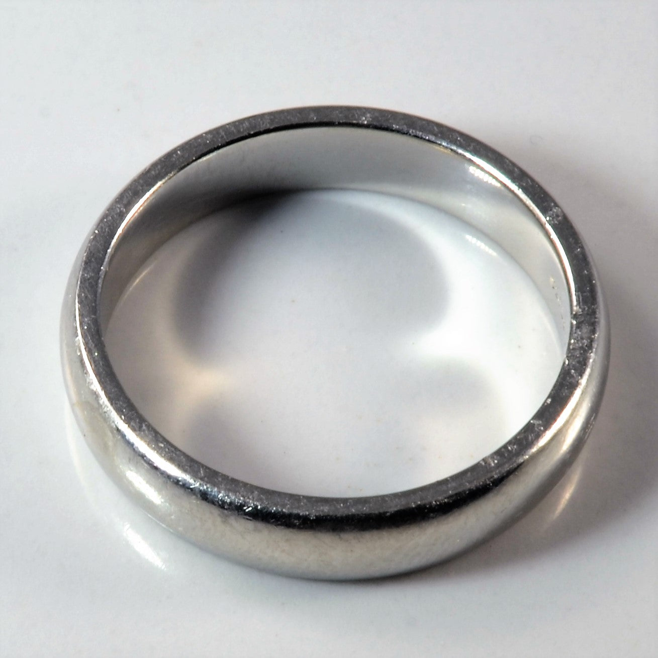 Tiffany & Co. Classic Platinum Wedding Band for Men - Size 9 | Elegant & Timeless Wedding Ring | Perfect for Engagement, Proposal & Anniversary Gifts