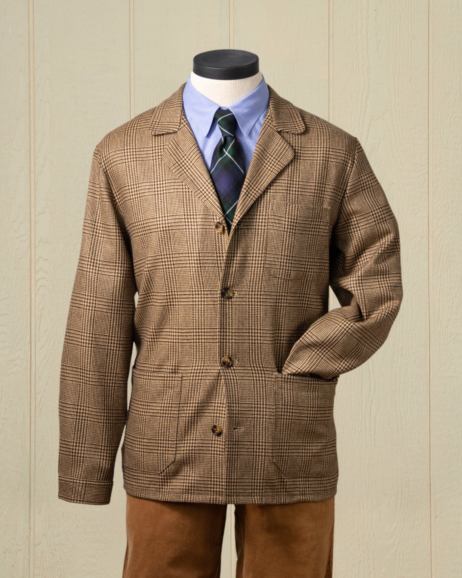 Premium Cashmere Loafer Jacket for Men - Soft Acorn Glen Plaid Pattern - Ideal for Office Wear, Business Meetings & Smart Casual Outfits