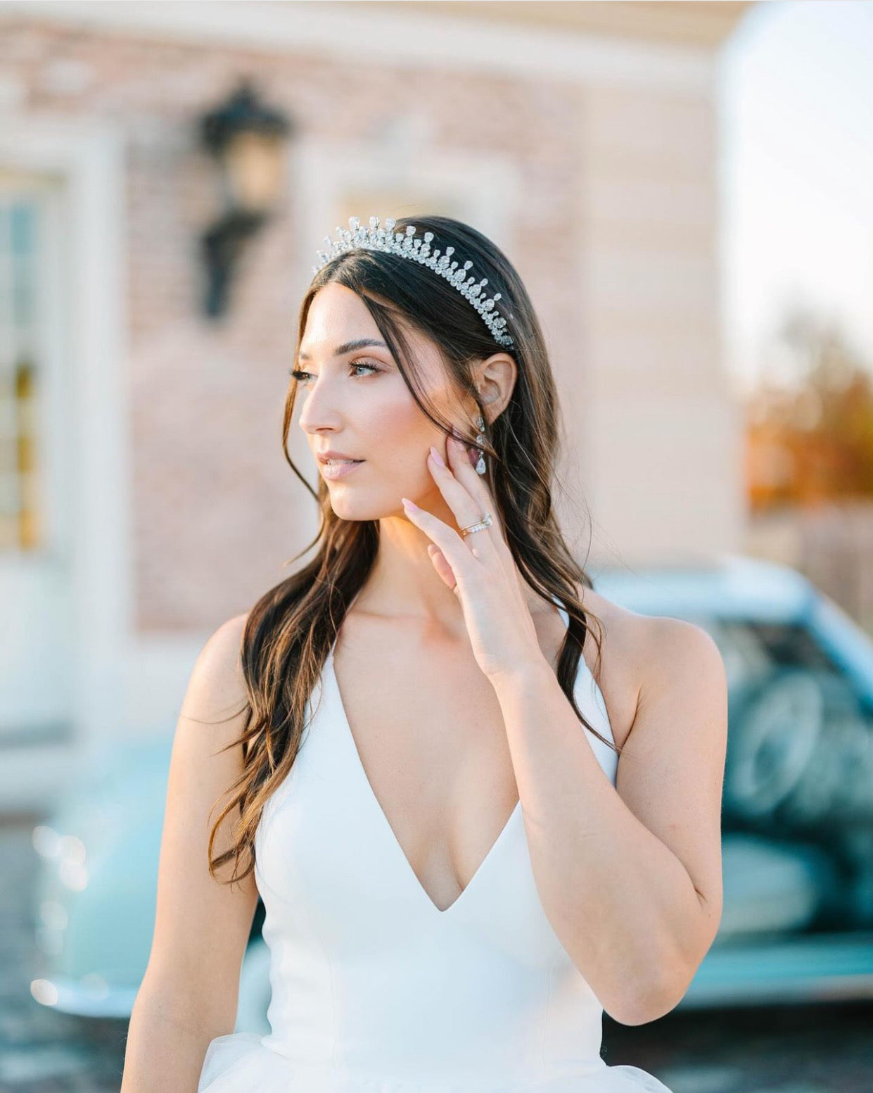 QUEEN ANNE Simulated Diamond Halo Tiara - Elegant Crystal Bridal Crown for Weddings, Prom, Pageants & Special Occasions