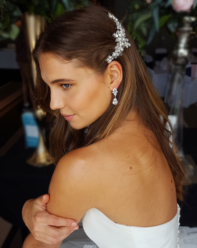 Elegant Bridal Headpiece - Classic Glamour Hair Comb by Kezani | Perfect for Weddings, Prom & Special Occasions