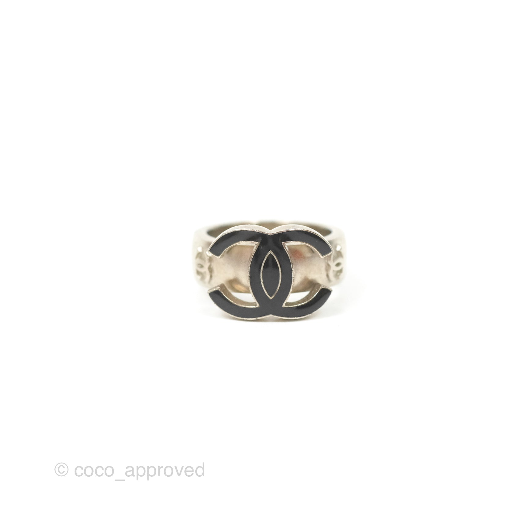Chanel Black CC Ring in Brushed Silver Tone - Elegant Fashion Jewelry for Women | Perfect for Parties, Weddings & Special Occasions