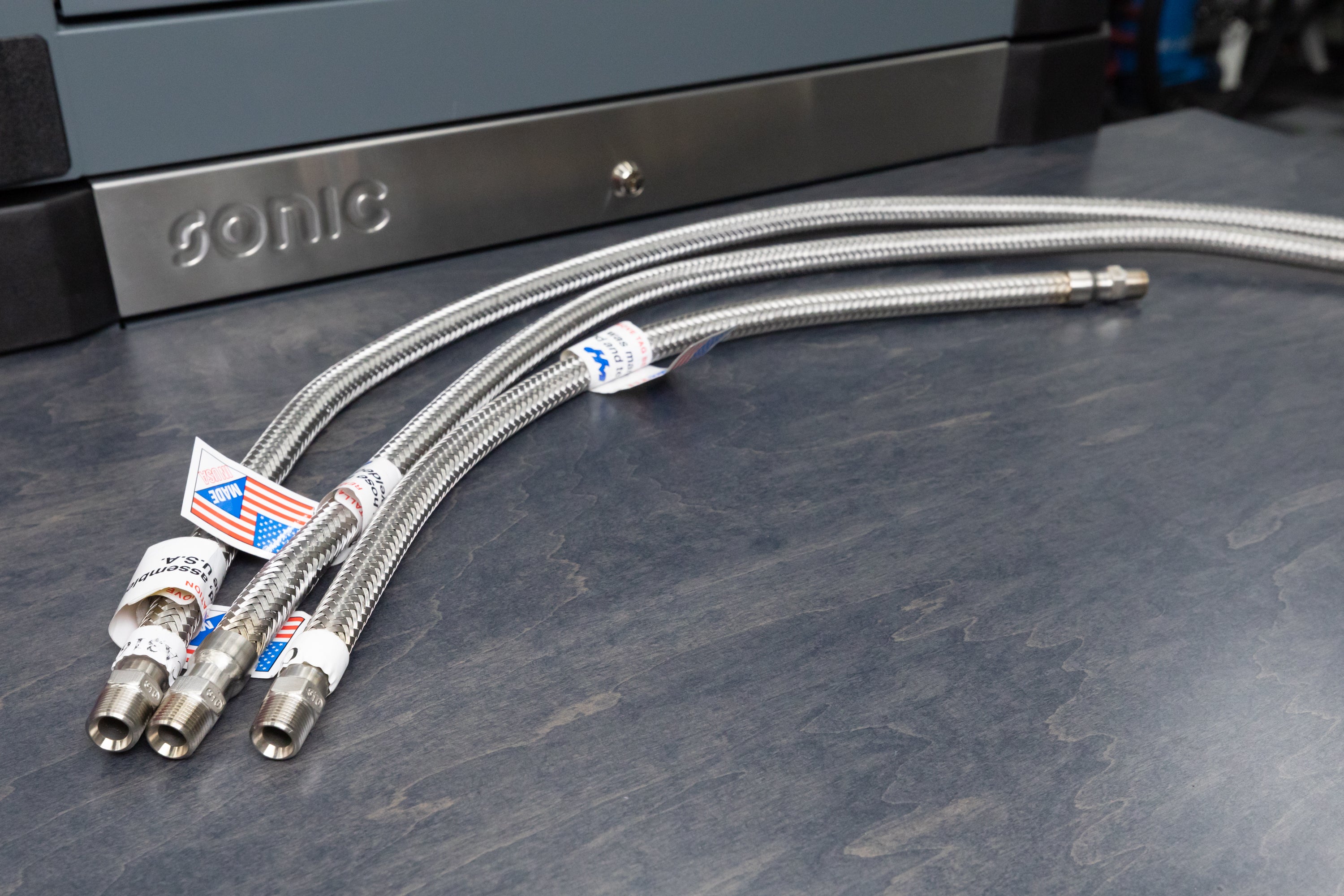 Premium T316 Stainless Steel 3/8 Inch Air Hose - High Pressure, Corrosion Resistant for Industrial, Automotive & Pneumatic Tools - Perfect for Workshops, Garages & Construction Sites