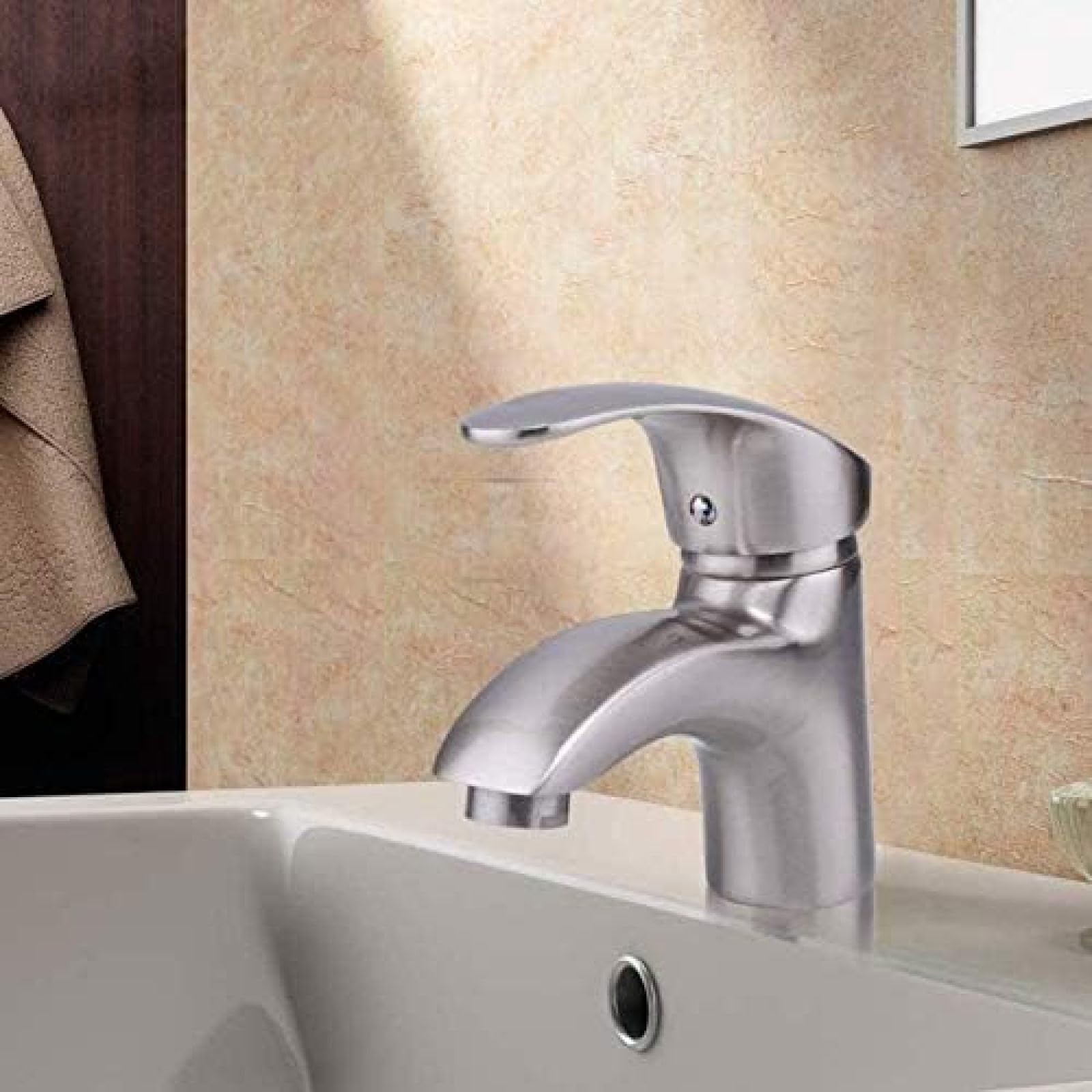 CRJUS Stainless Steel Single Lever Kitchen Faucet with Pull Down Sprayer - Modern Deck Mount Sink Tap for Cooking, Washing Dishes & Food Prep