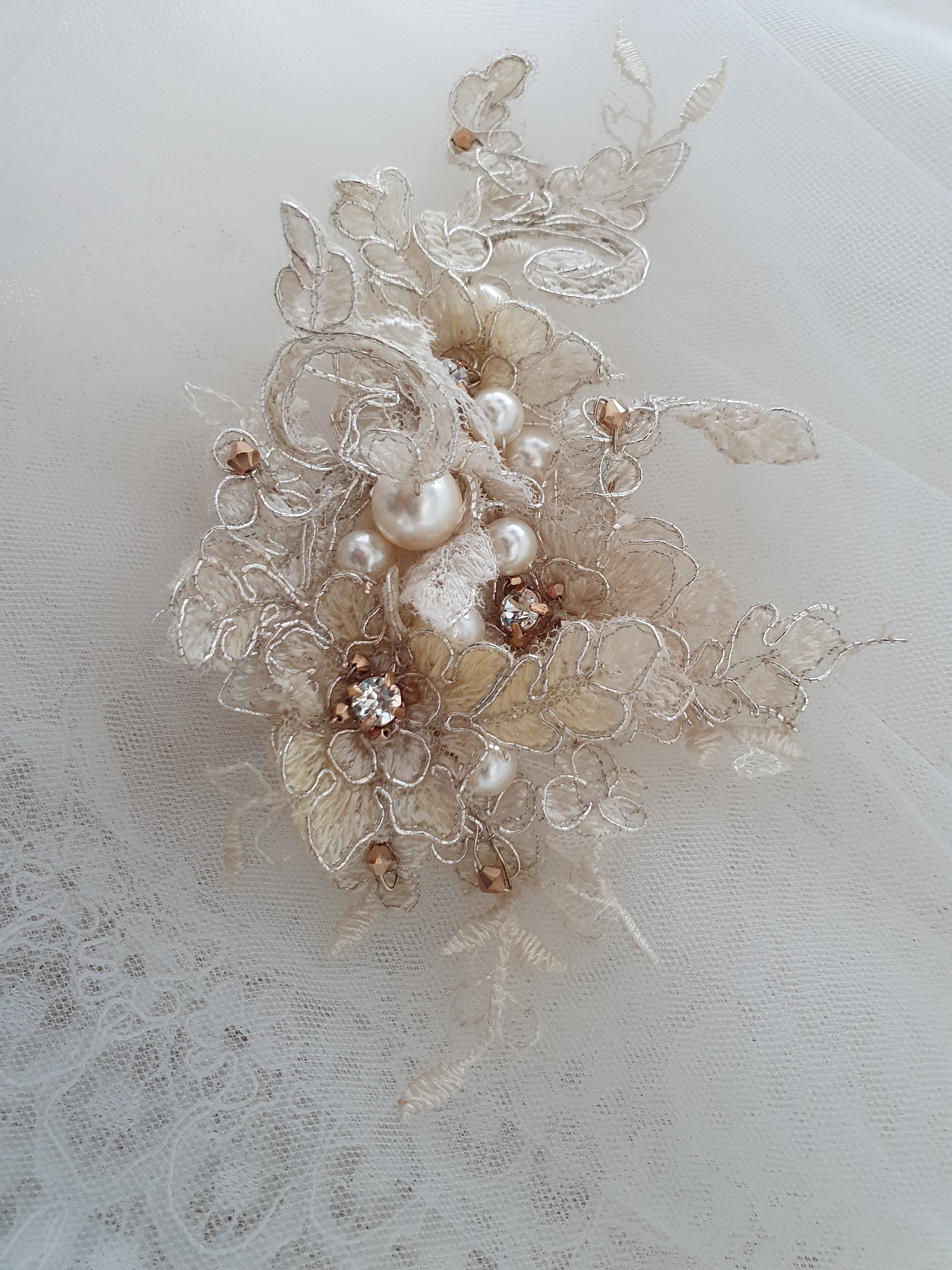 Kezani Briony Lace Wedding Headpiece – Elegant Bridal Hair Accessory for Boho, Vintage & Romantic Weddings