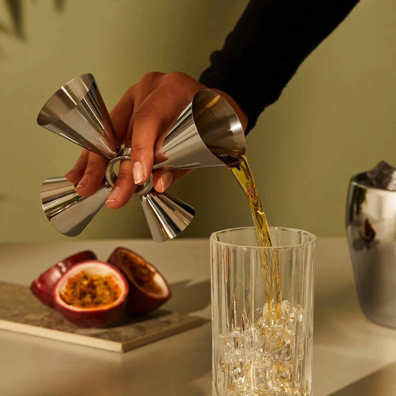 Alessi Quadri Combo Jigger - Premium Stainless Steel Cocktail Measuring Tool for Bartenders & Home Mixologists | Perfect for Crafting Martinis, Margaritas & More