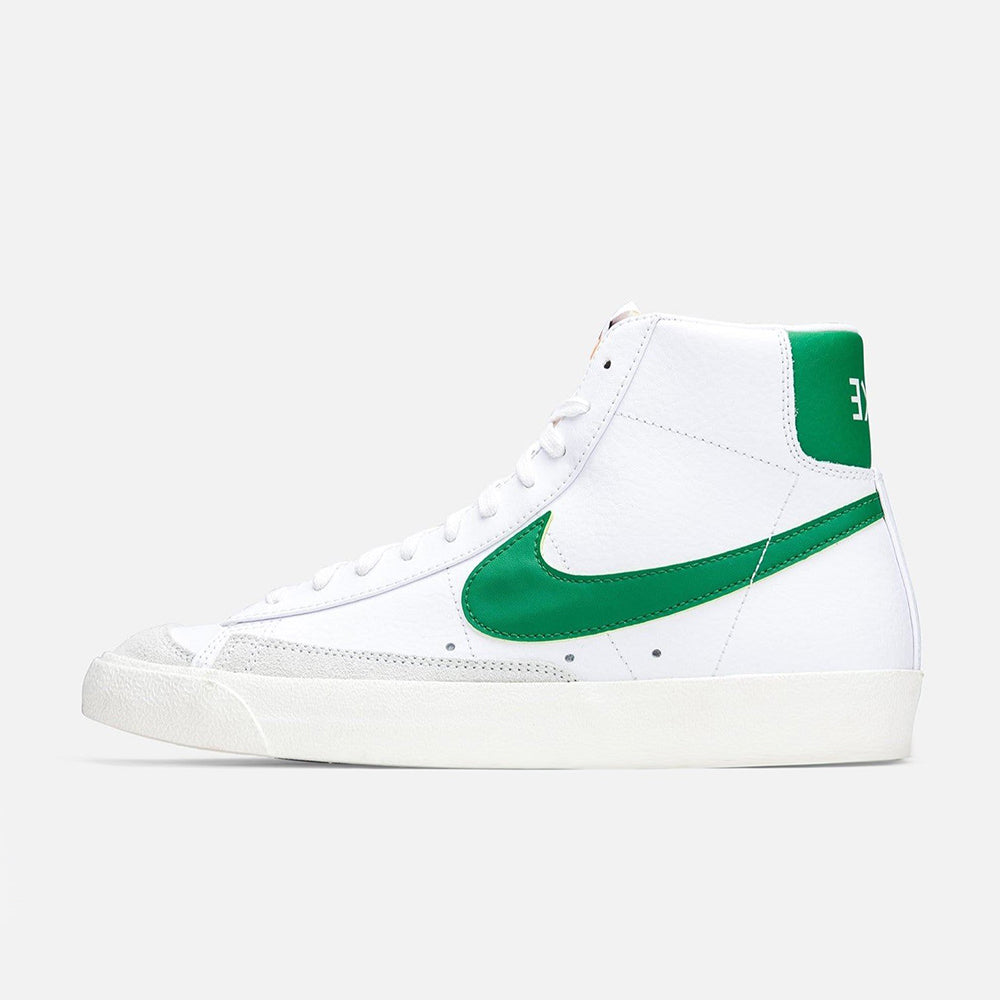 Blazer Mid '77 Vintage Sneakers - White & Pine Green Retro Basketball Shoes for Men & Women | Casual Wear, Street Style, Everyday Comfort