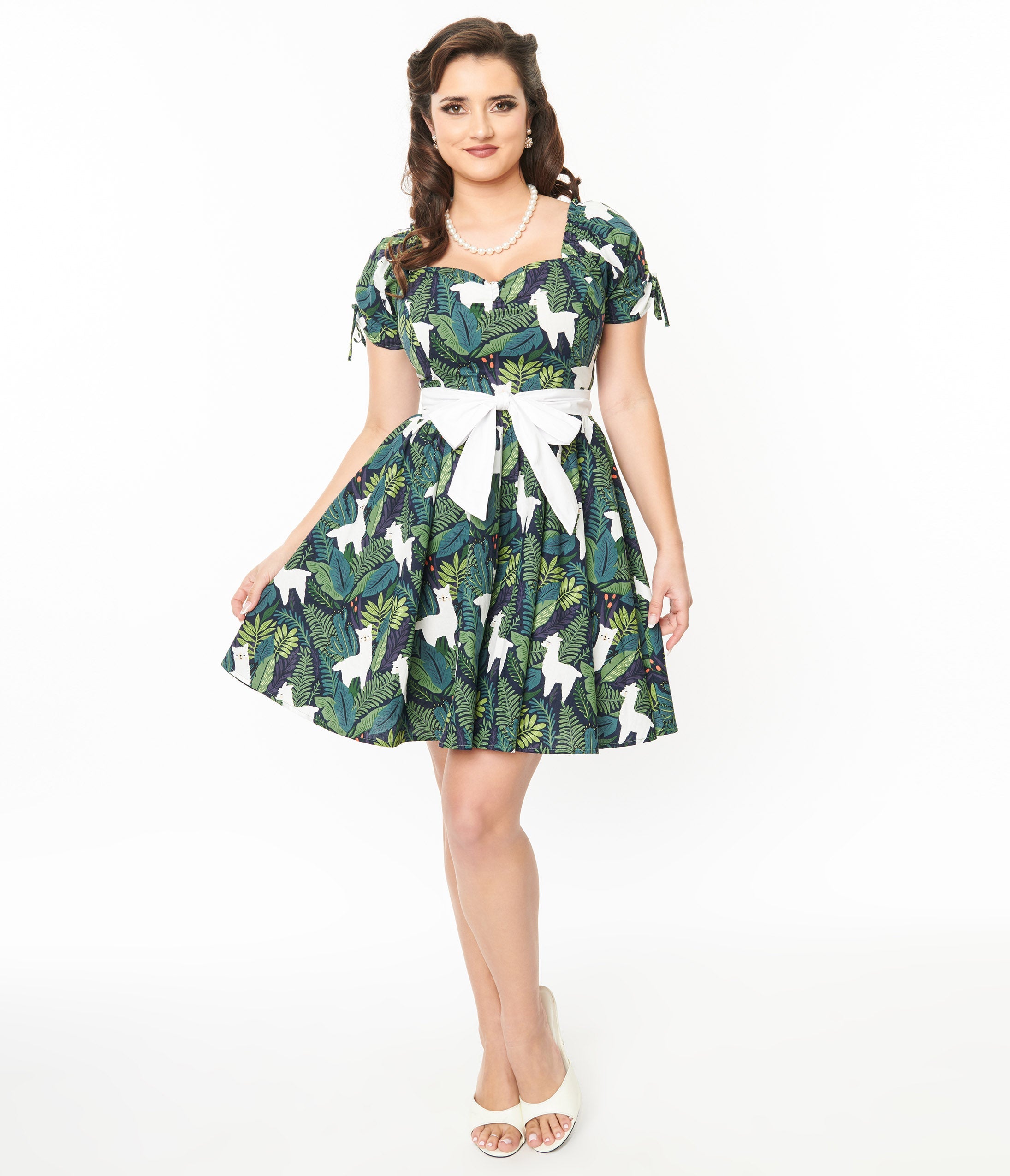 Vintage 1950s Green Leaf & Llama Print Cotton Dakota Flare Dress - Retro Swing Dress for Women, Perfect for Tea Parties, Cocktail Events & Vintage Fashion Shows