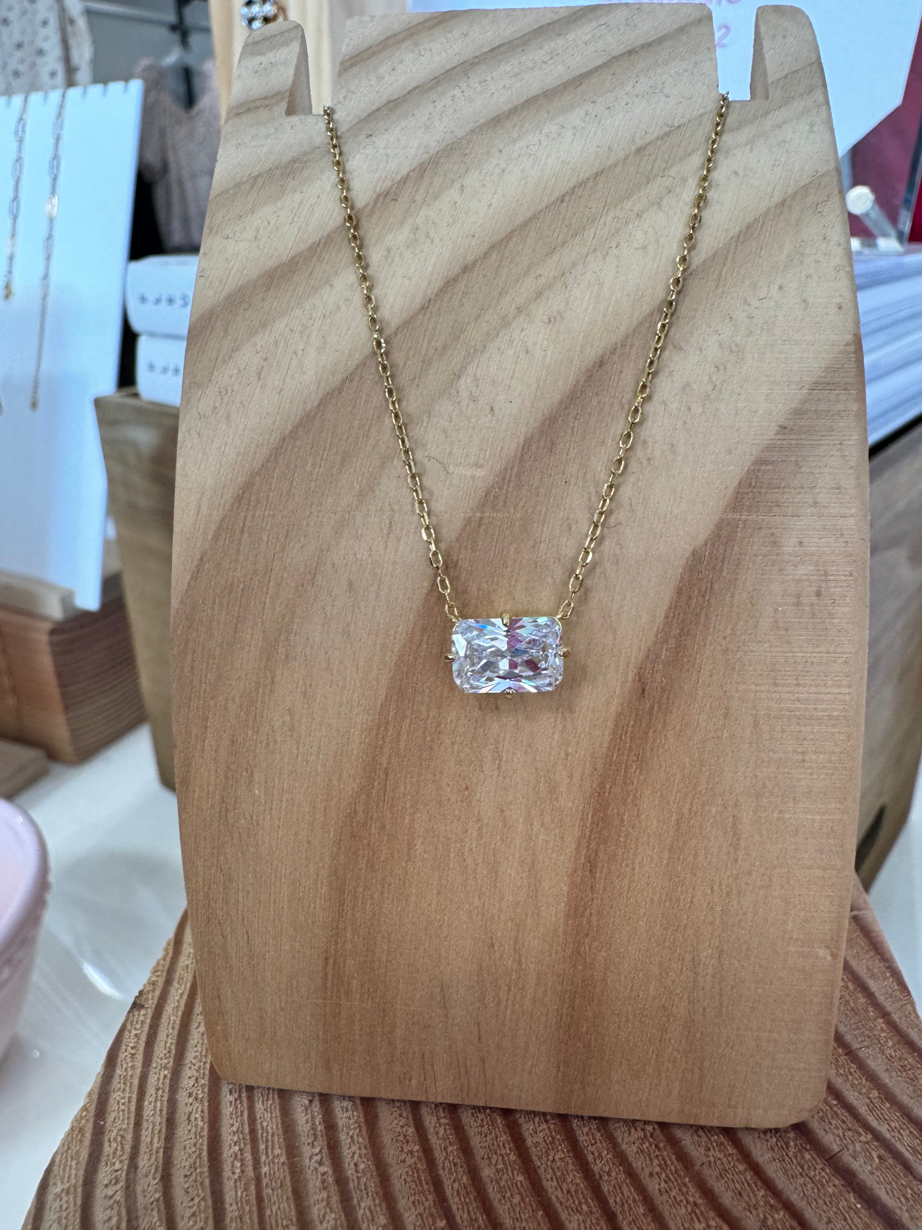 Crystal Gold Necklace for Women - Elegant 14K Gold Plated Pendant Jewelry Gift for Birthday, Anniversary & Valentine's Day