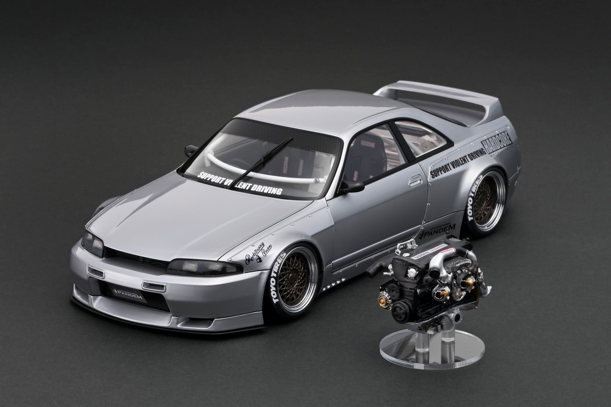 1:18 Nissan Skyline GT-R (BNCR33) Pandem Widebody Diecast Model Car - Silver with Detailed RB26DETT Engine Display - Perfect for Collectors, Car Enthusiasts & Home/Office Decor