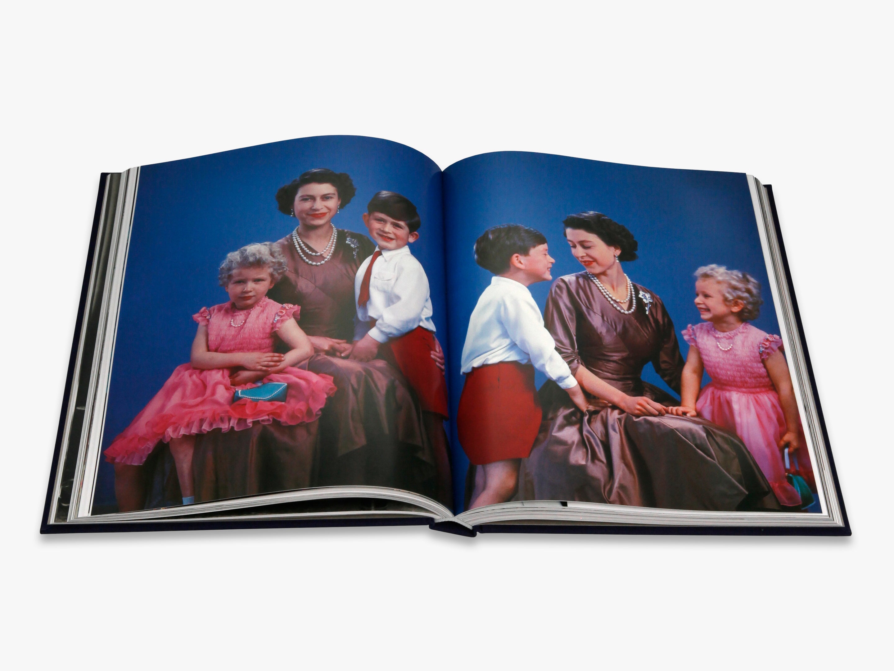 Queen Elizabeth II Commemorative Collectibles - Royal Memorabilia & Gifts for Fans & Collectors | Perfect for Home Decor, Royal Enthusiasts & Special Occasions