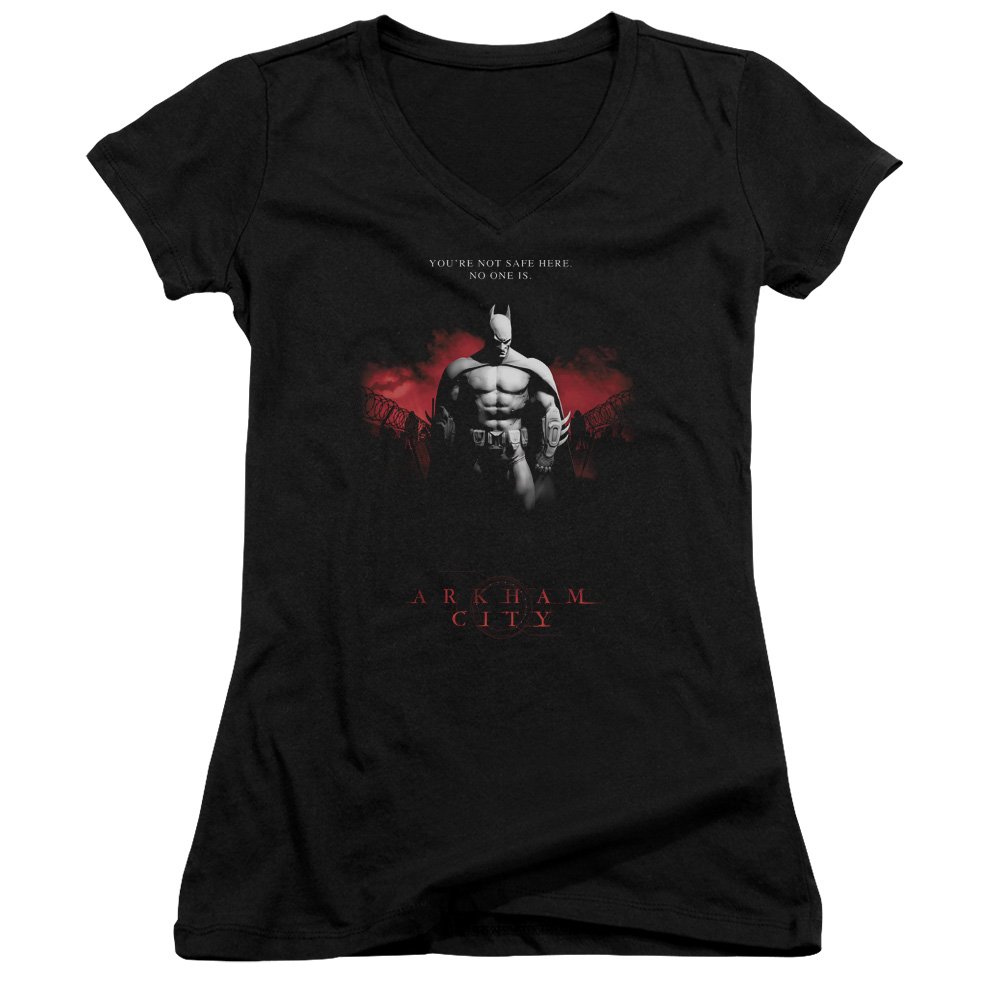 Trevco Batman Arkham City Standing Strong Junior V-Neck T-Shirt - Black, Large - Superhero Graphic Tee for Kids & Teens - Perfect for Cosplay, Comic Con & Everyday Wear