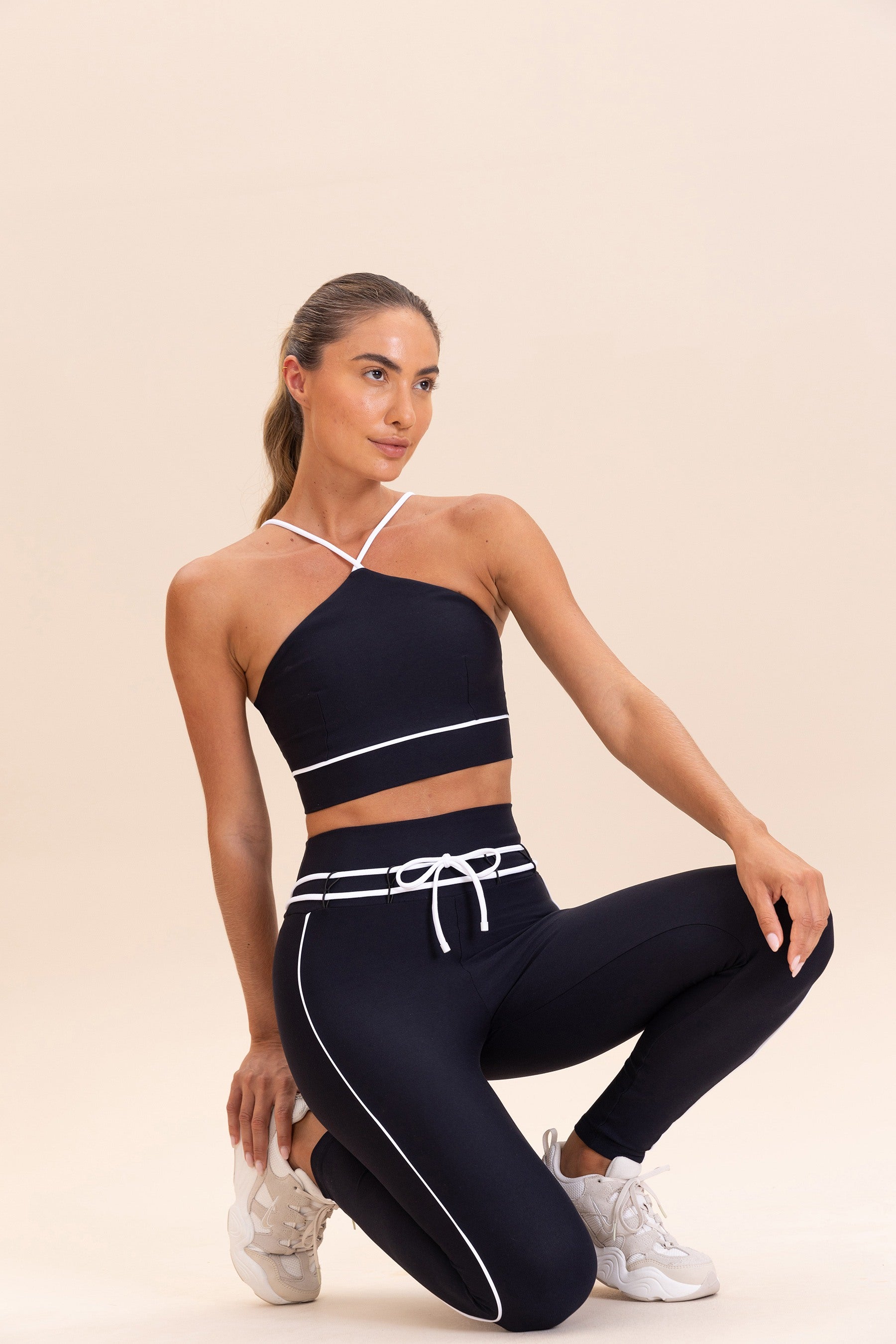 Halter P&B Active® Sports Bra - High Support Workout Bra for Women, Yoga, Running & Gym - Comfortable & Breathable Fitness Wear