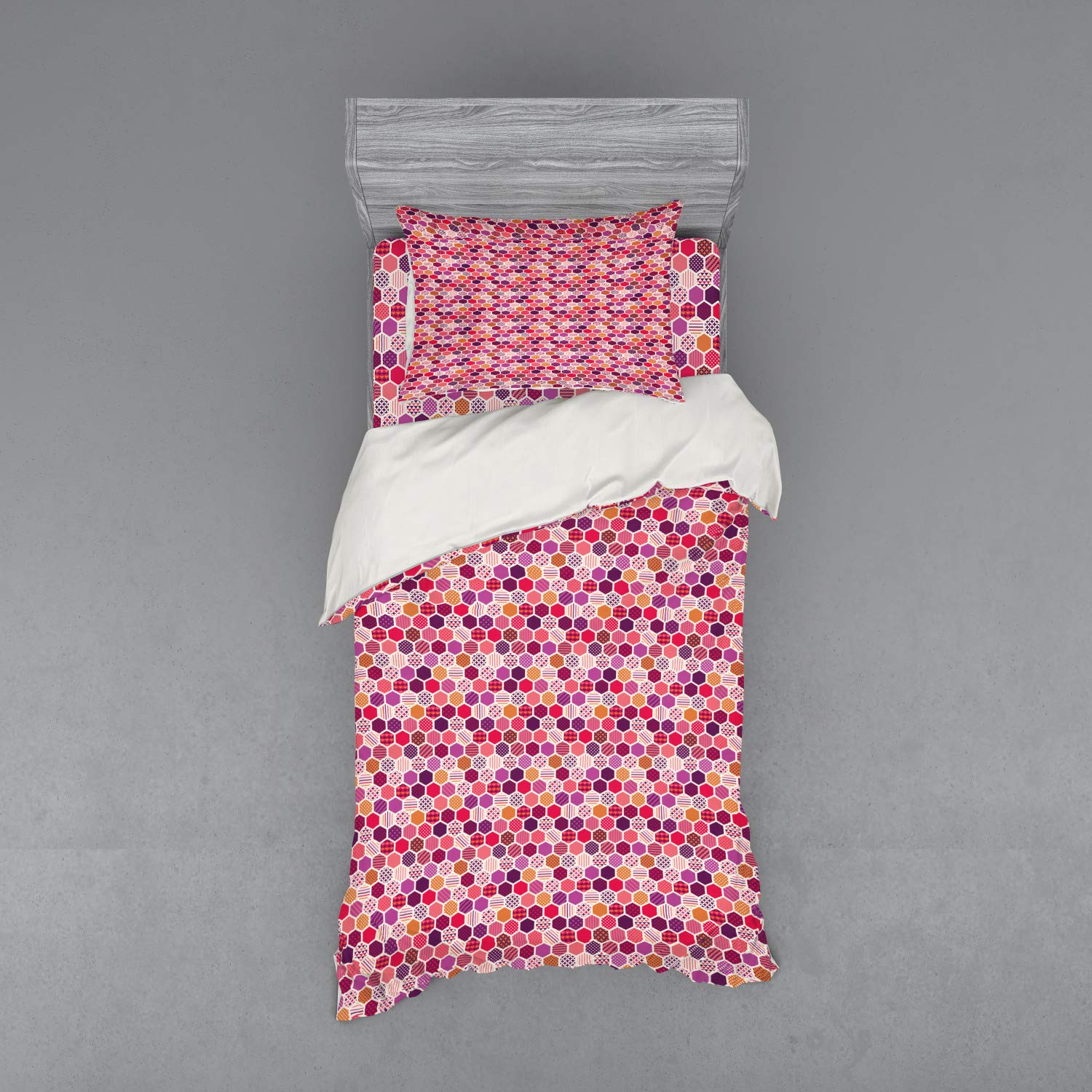 Ambesonne Geometric Duvet Cover Set - Honeycomb Hexagon Pattern 3-Piece Bedding Set with Pillow Sham & Fitted Sheet, Twin Size, Plum Multicolor - Perfect for Modern Bedrooms & Guest Rooms