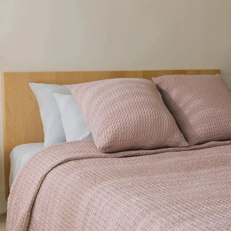 Santa Luzia Waffle Bedspread - Soft Pink Textured Cotton Blanket for Bedroom Decor, Queen Size, Lightweight & Breathable - Perfect for Cozy Nights, Guest Rooms & Hotel Style Bedding